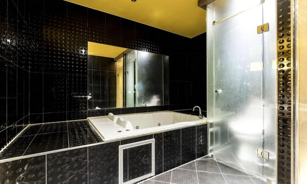 Shower in Dongtan BobosHotel