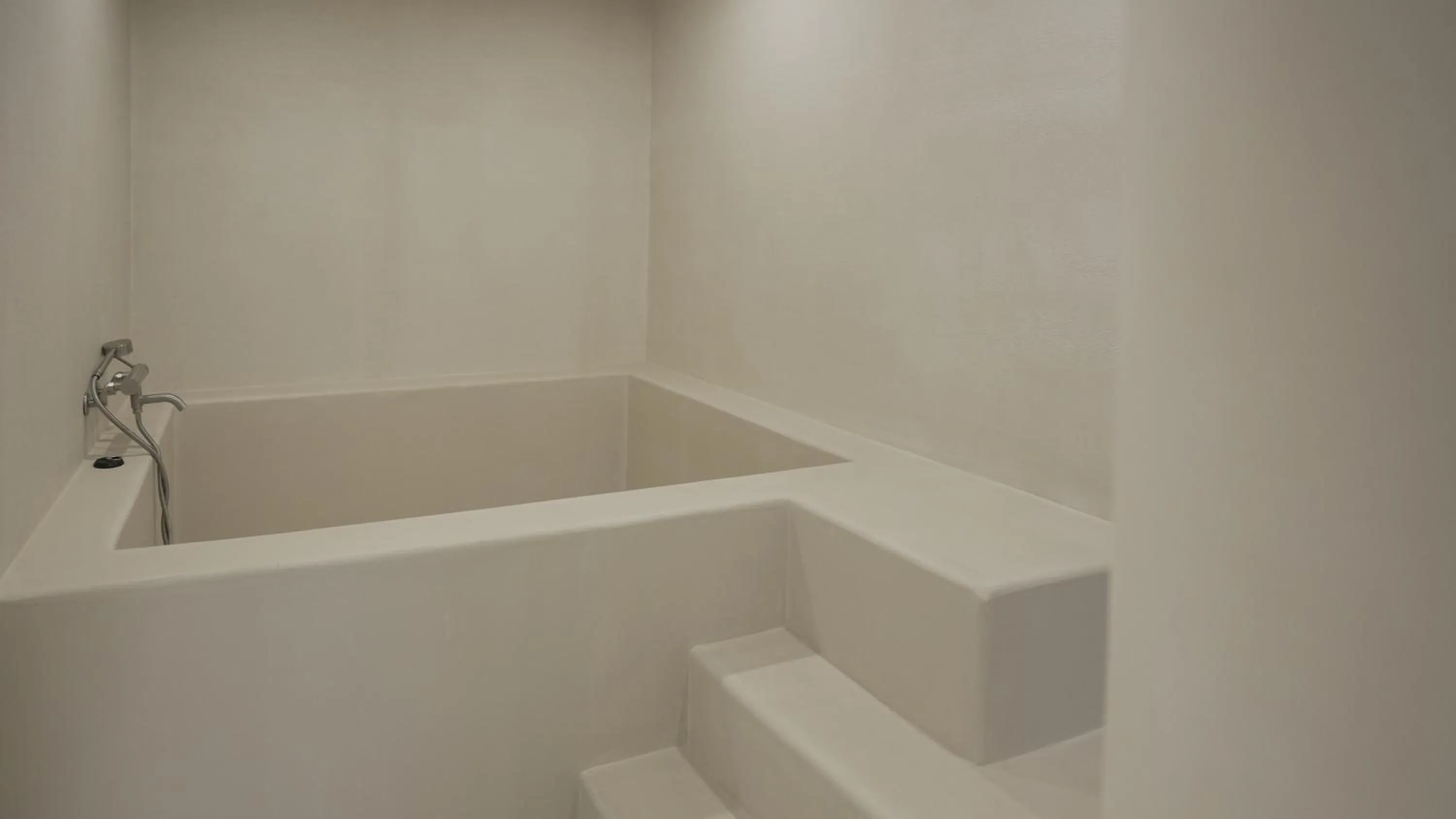 Hot Tub in Island Stay