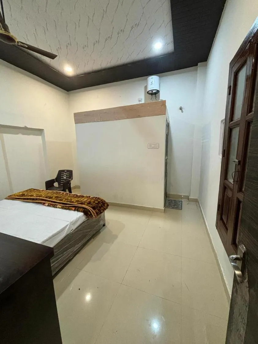 Madhuri Guest House