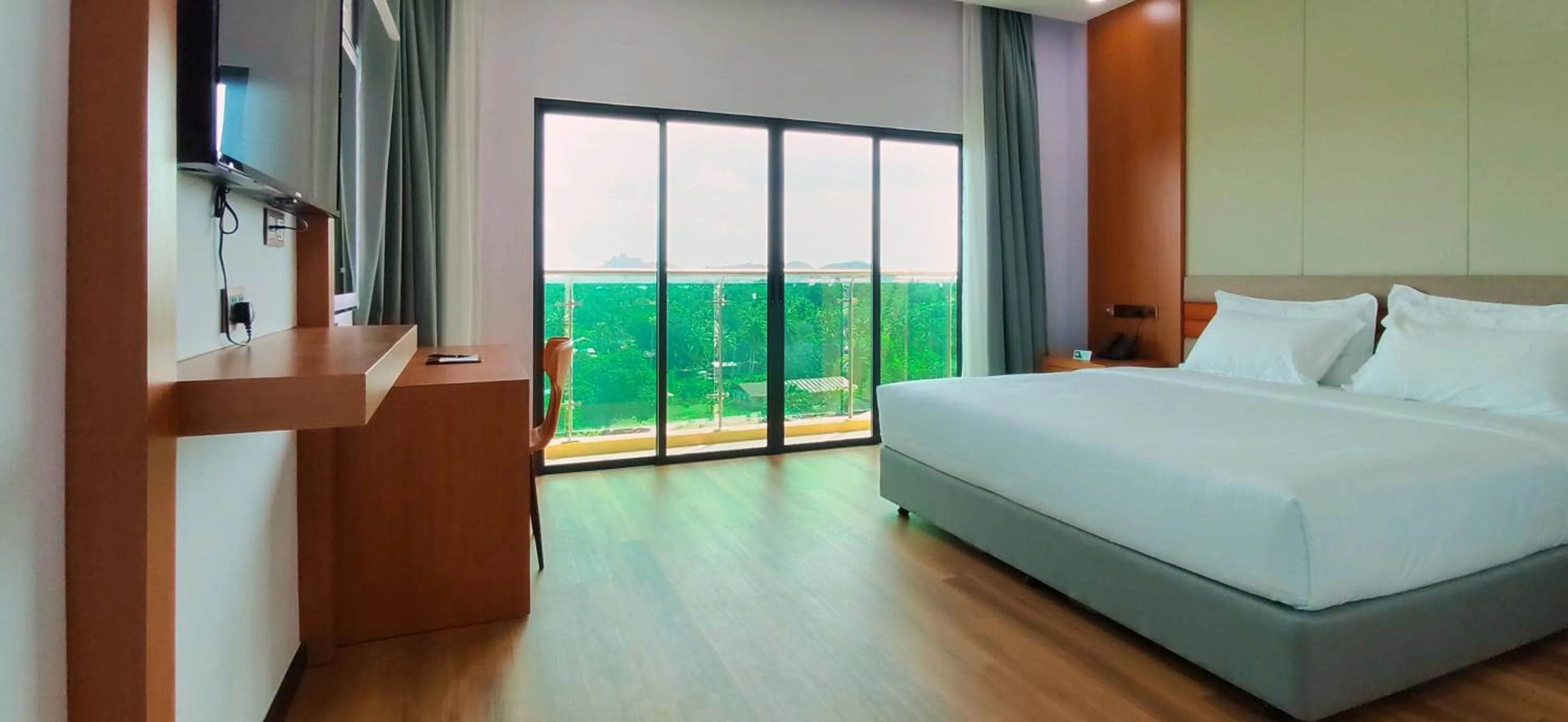 Bed in Hotel Kapalai Semporna