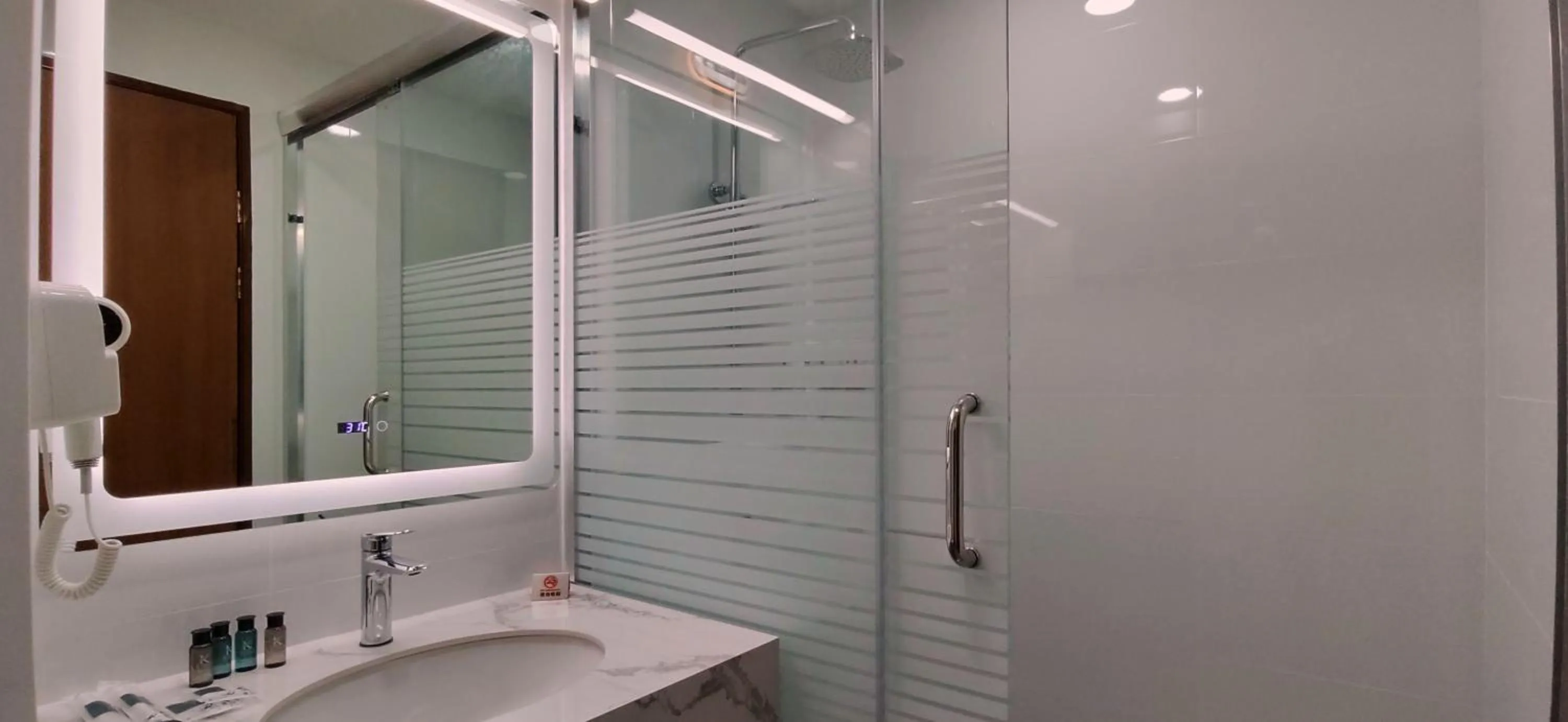 Bathroom in Hotel Kapalai Semporna