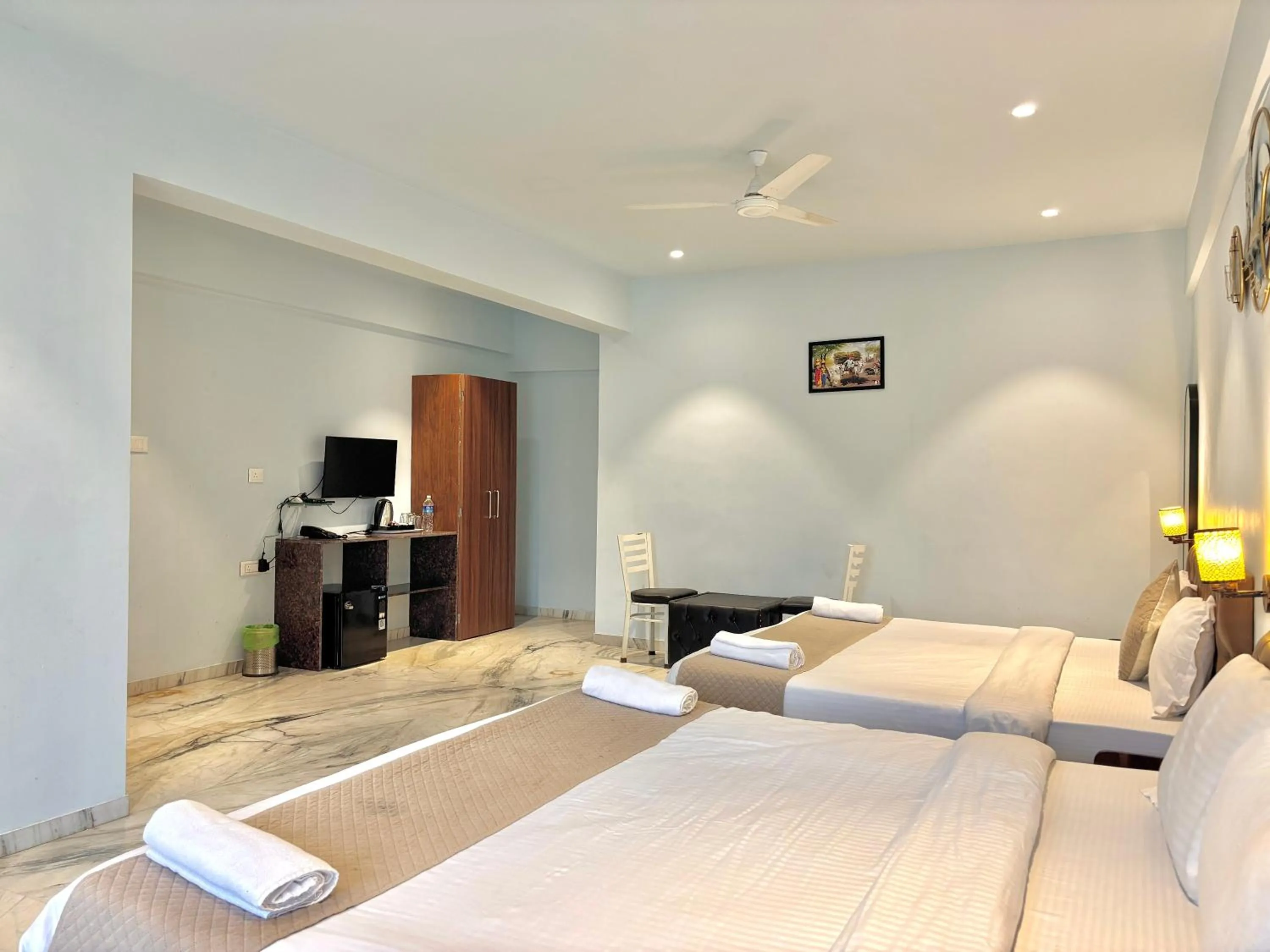 Bed in Misty Blue Resort and Villas