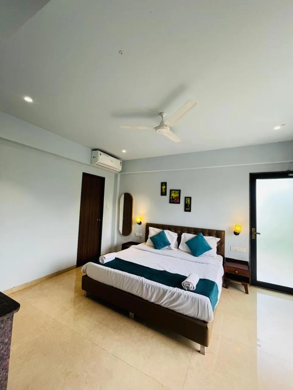 Bed in Misty Blue Resort and Villas
