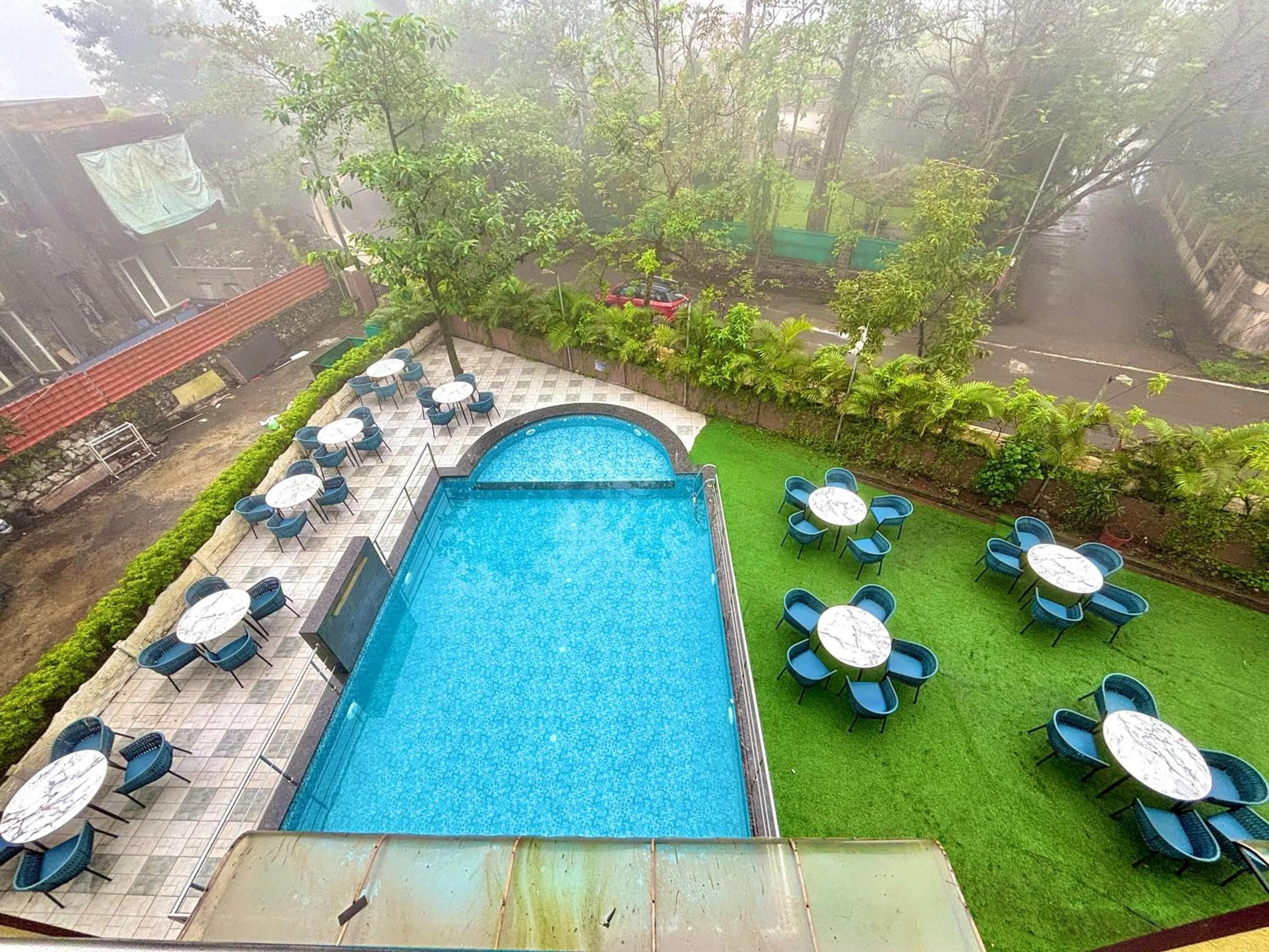 Misty Blues Resort & Villas