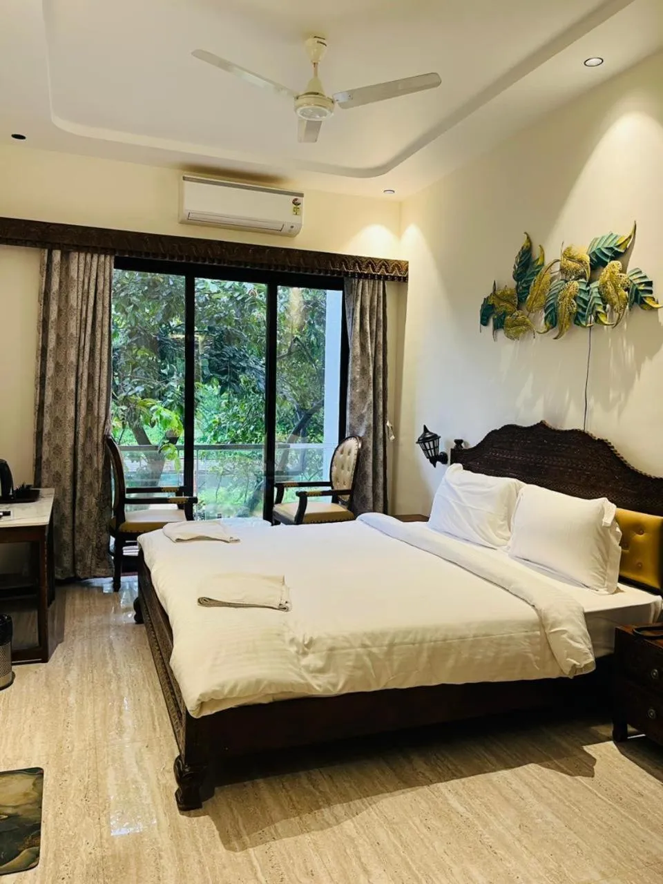 Photo of the whole room, Bed in Misty Blue Resort and Villas