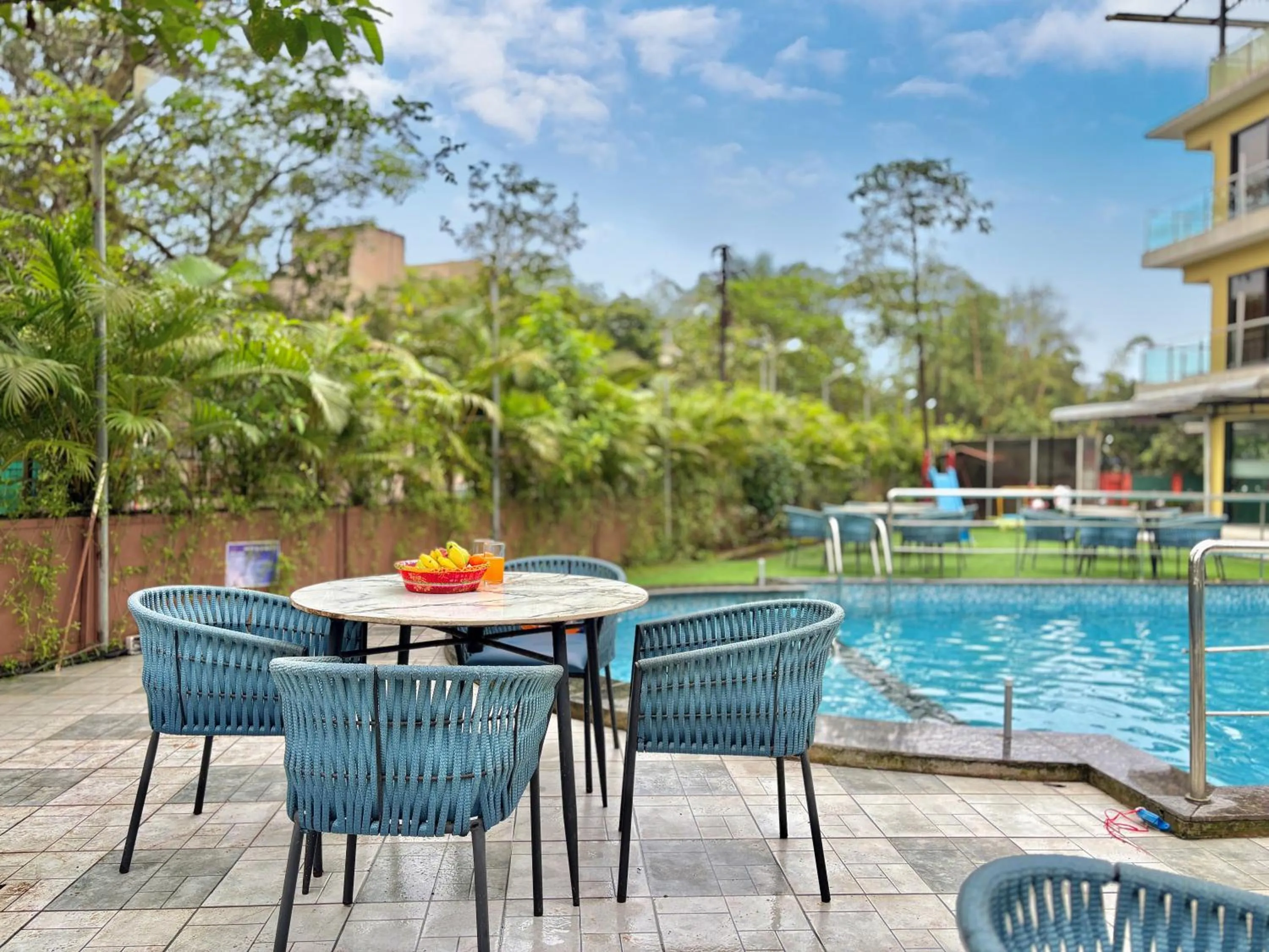 Misty Blues Resort & Villas