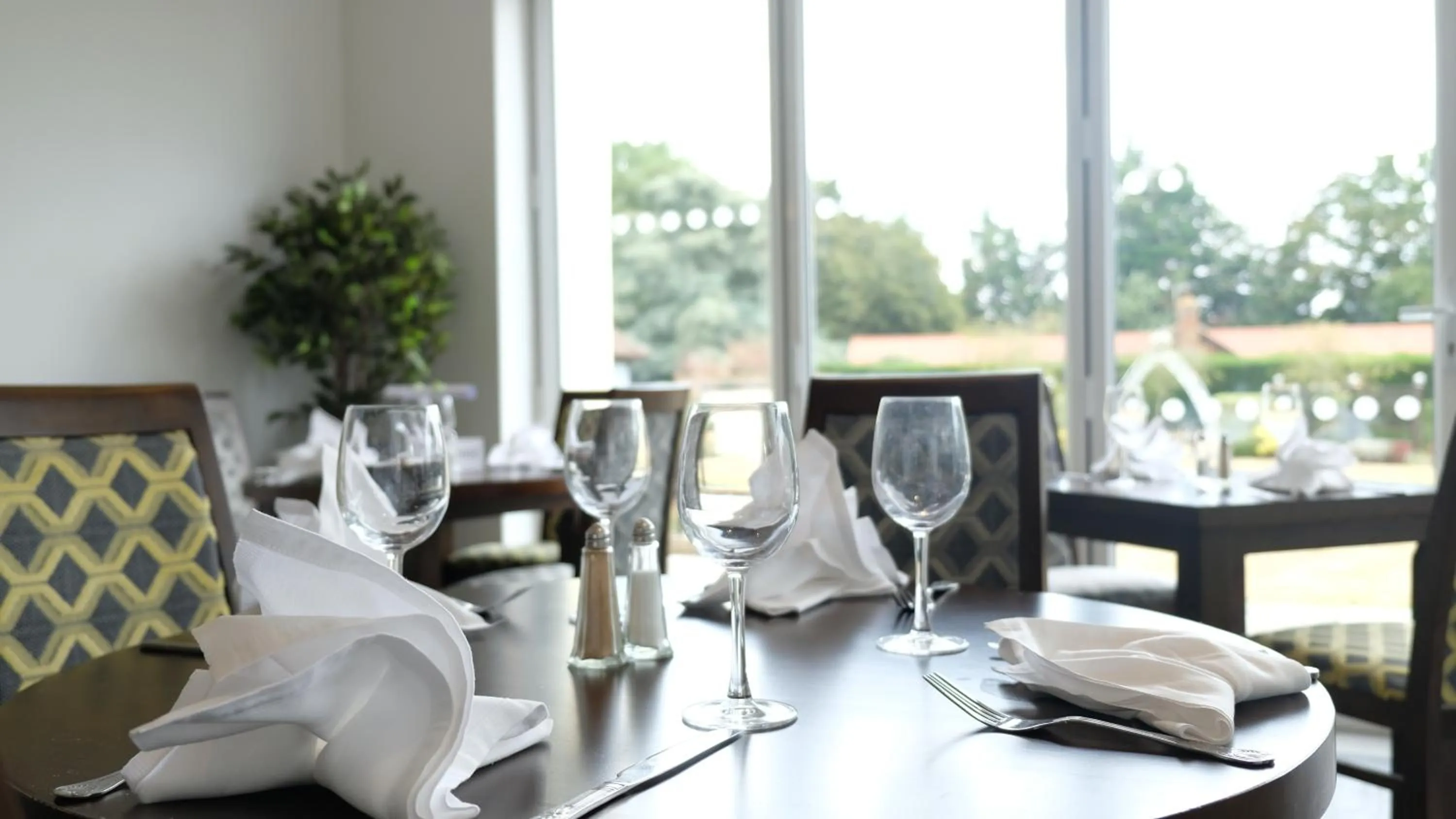 Restaurant/places to eat in Best Western Priory Hotel