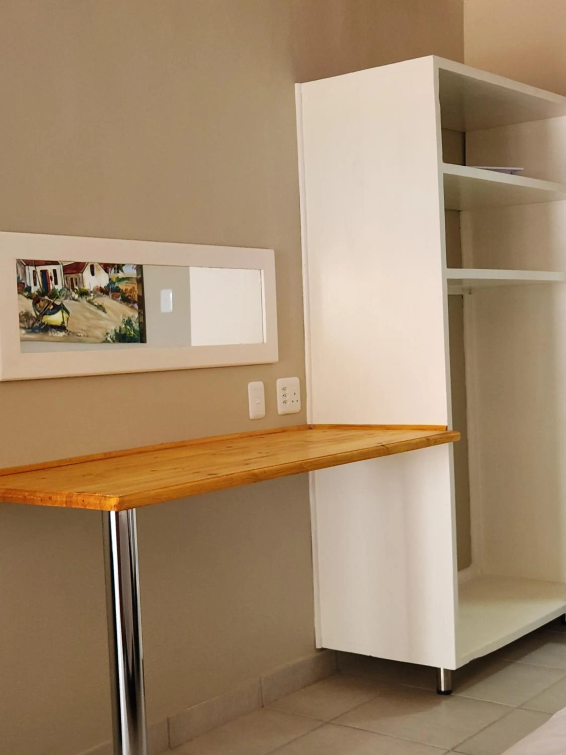 wardrobe in Amberdale Estate Self Catering