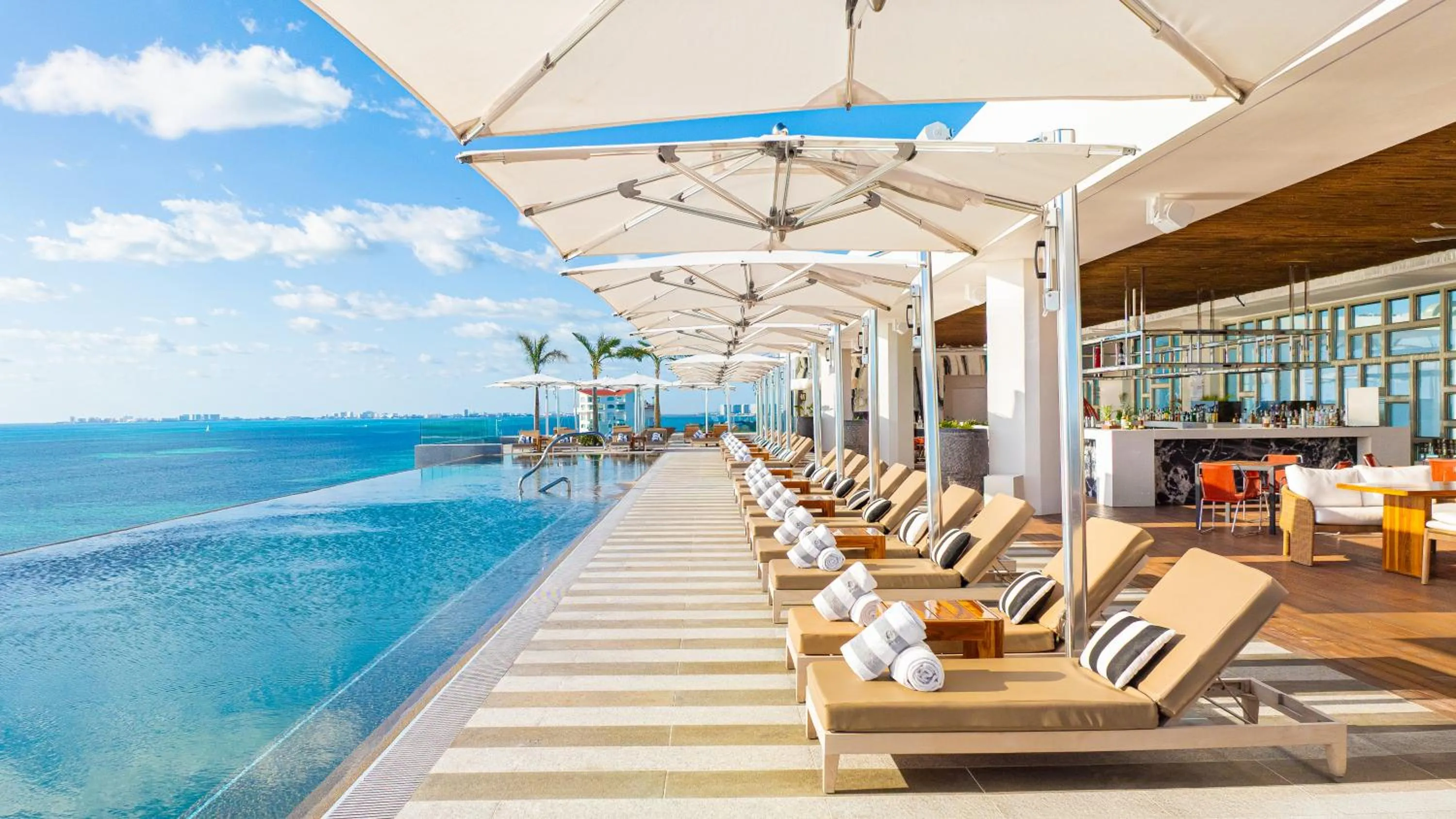 Restaurant/places to eat in Hotel Mousai Cancun Adults Only