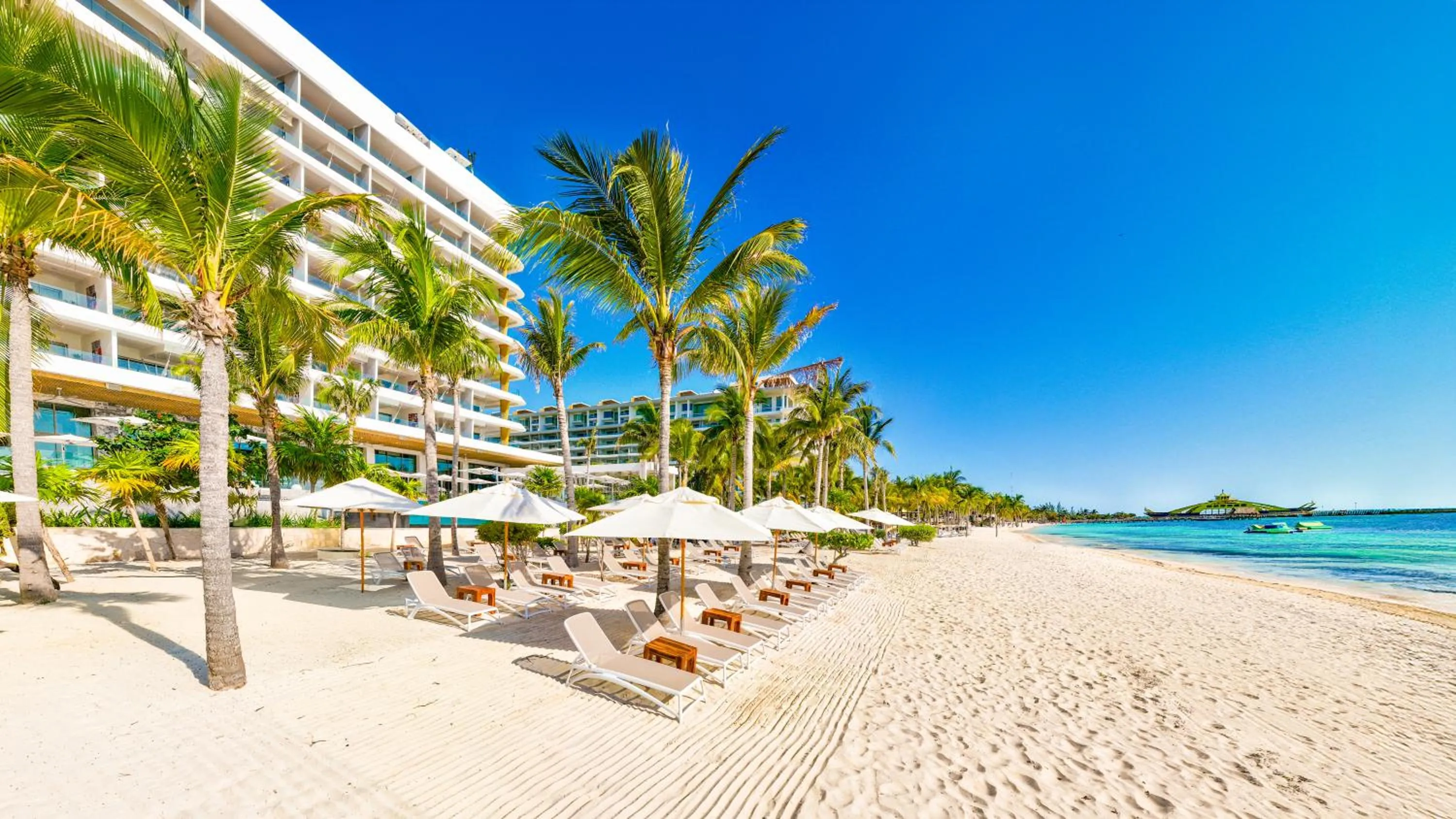 Beach in Hotel Mousai Cancun Ocean Front Adults Only