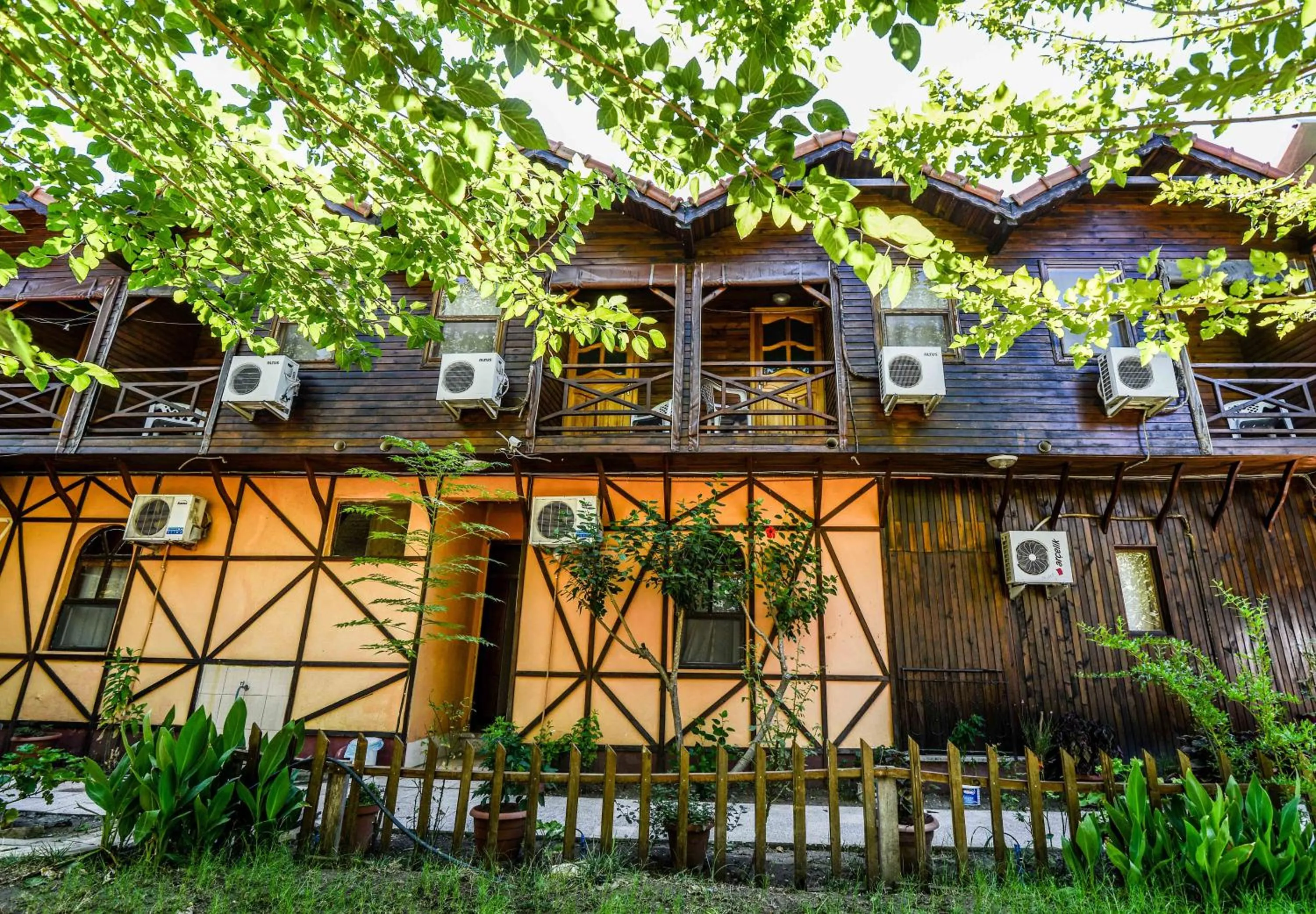 Property building in YAVUZ MOTEL ADRASAN