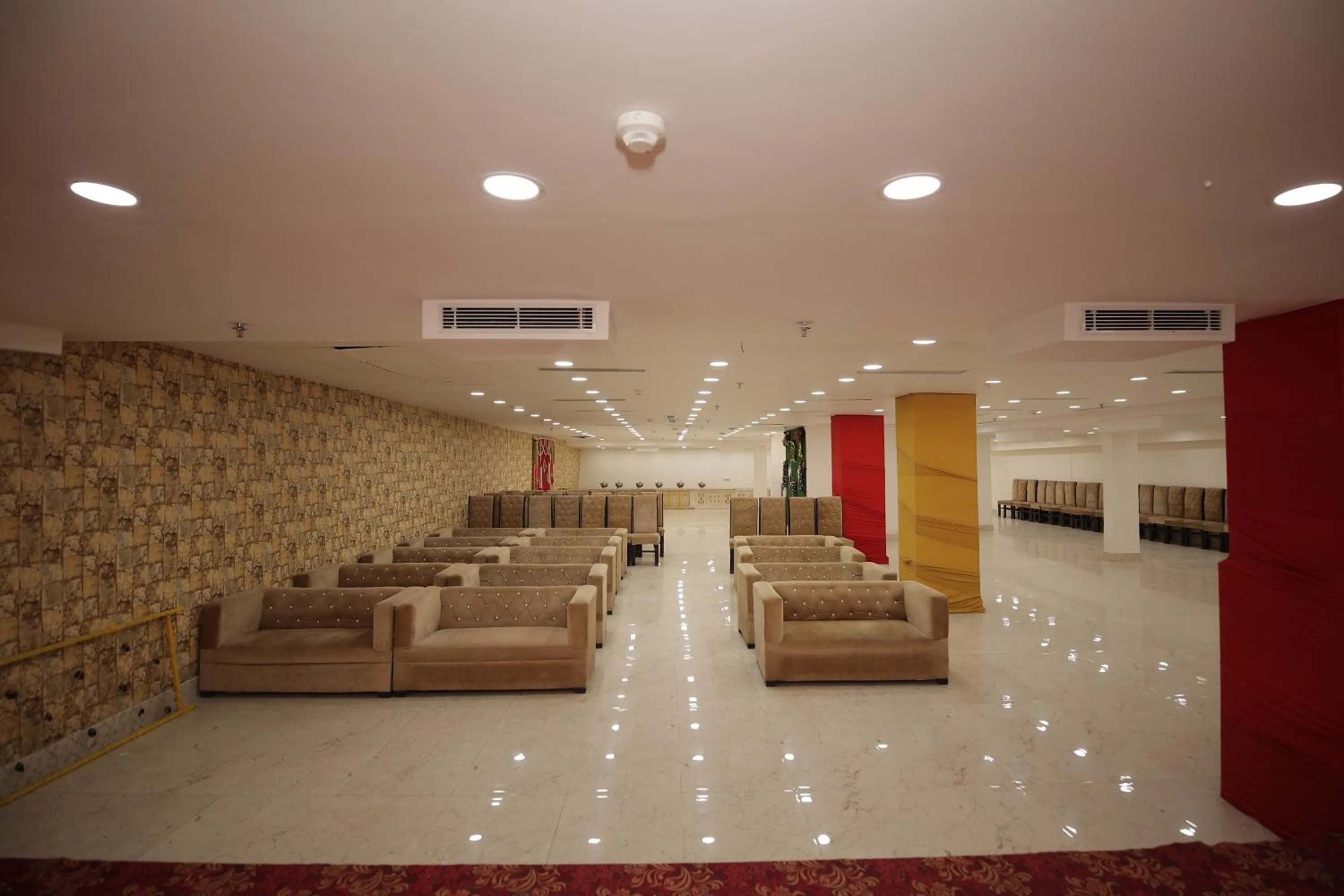 Restaurant/places to eat in Hotel The Anvi Residency Sector 122