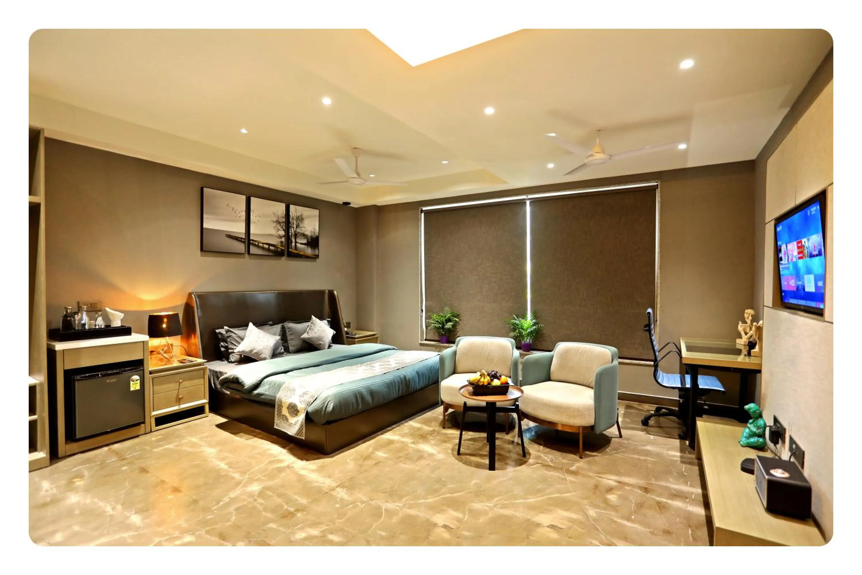 TV and multimedia, Bed in KRYC Luxury Living near Indraprastha Apollo Hospital