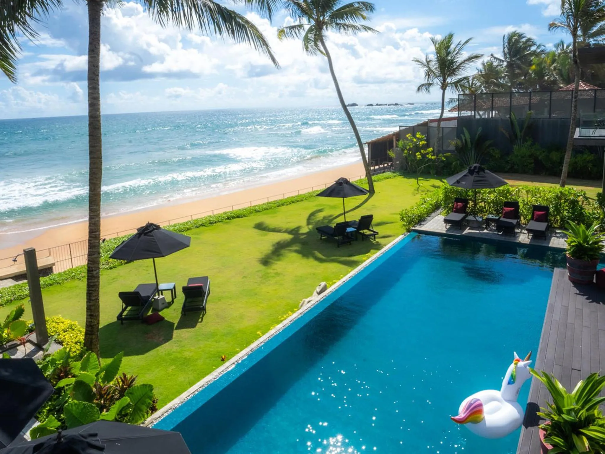 Garden view in DORMERO Hotel Sri Lanka Hikkaduwa Beach