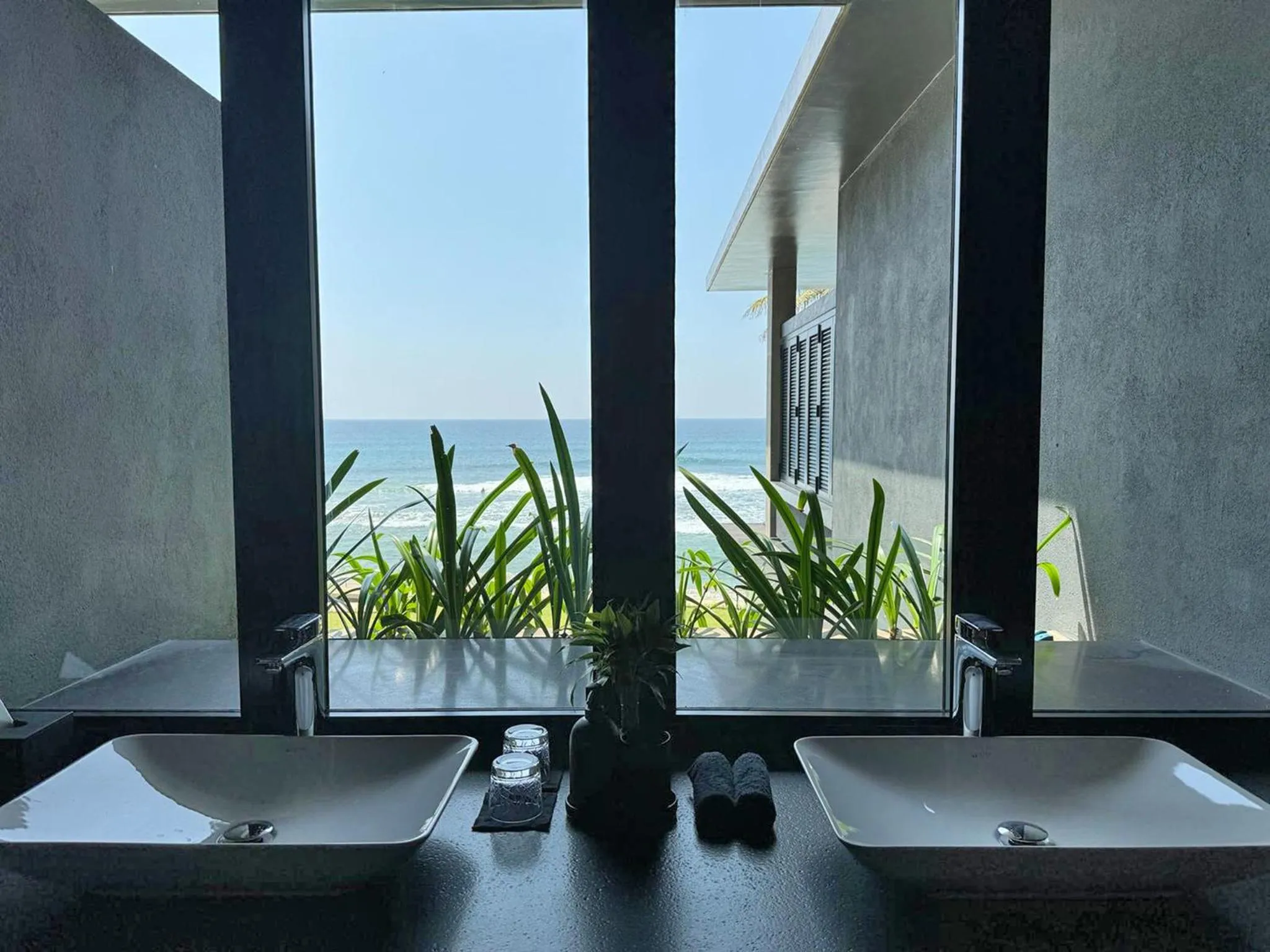 Bathroom in DORMERO Hotel Sri Lanka Hikkaduwa Beach