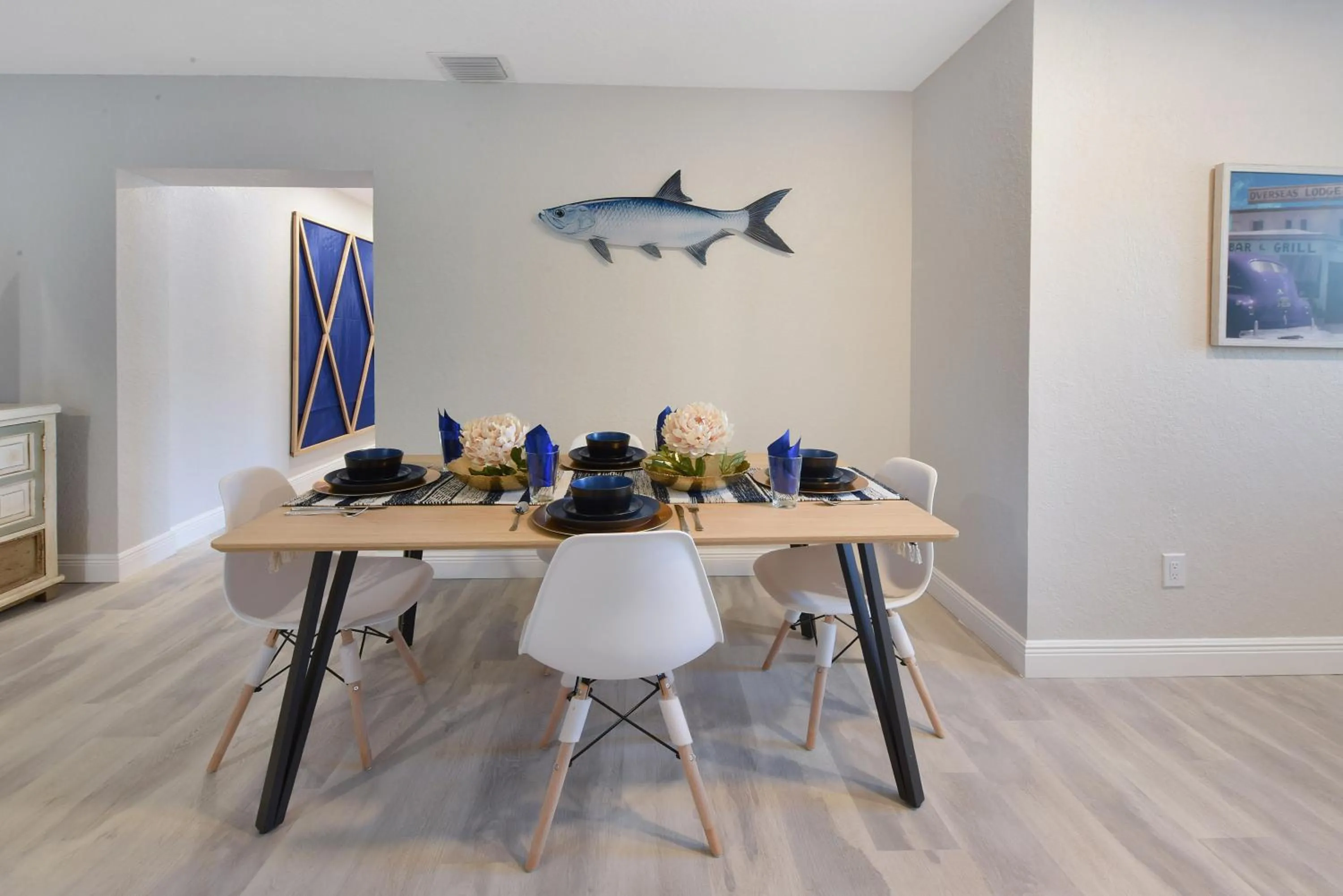 Dining area in Palm Cove Motel