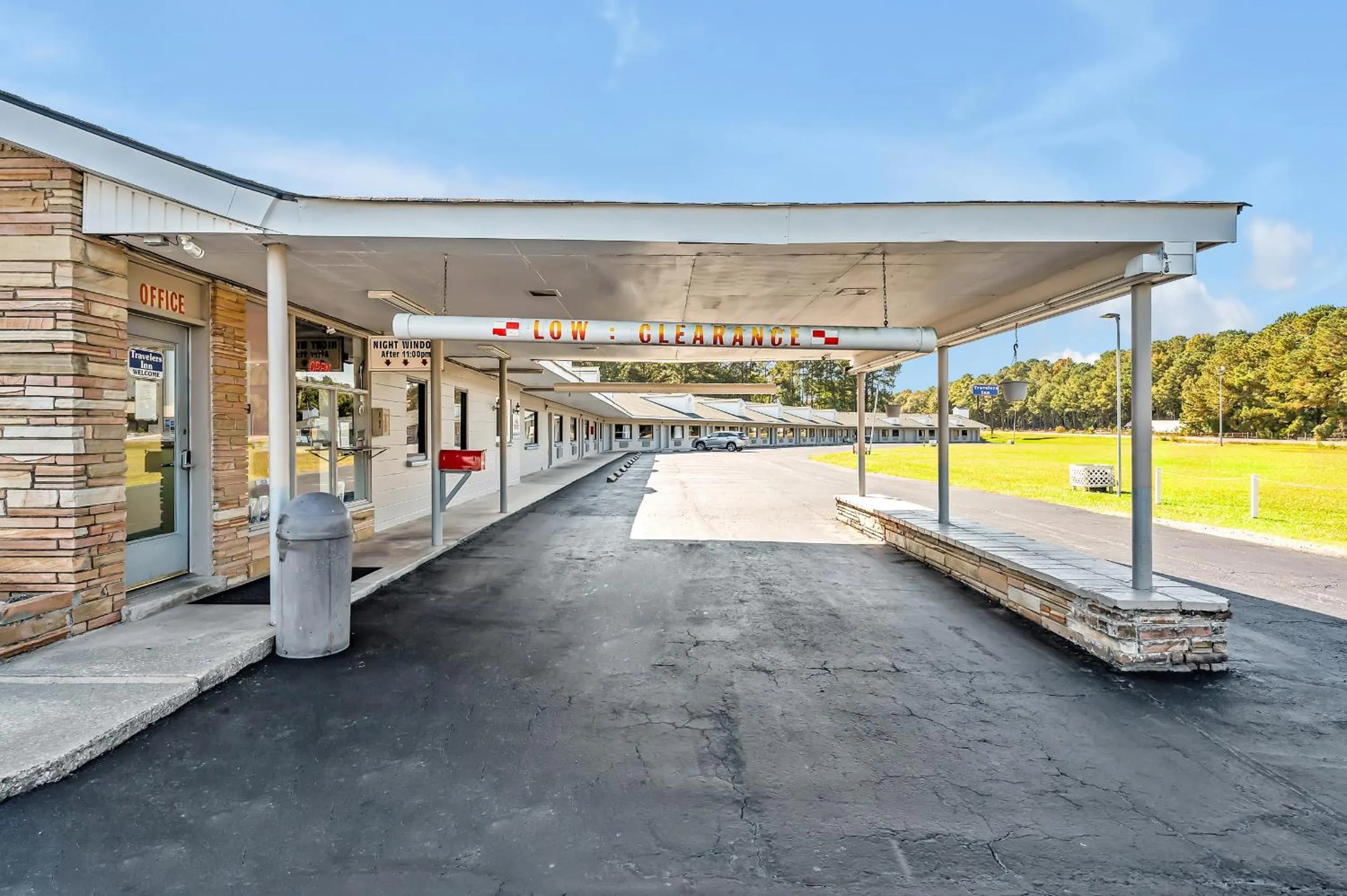 Property building in TRAVELER'S INN