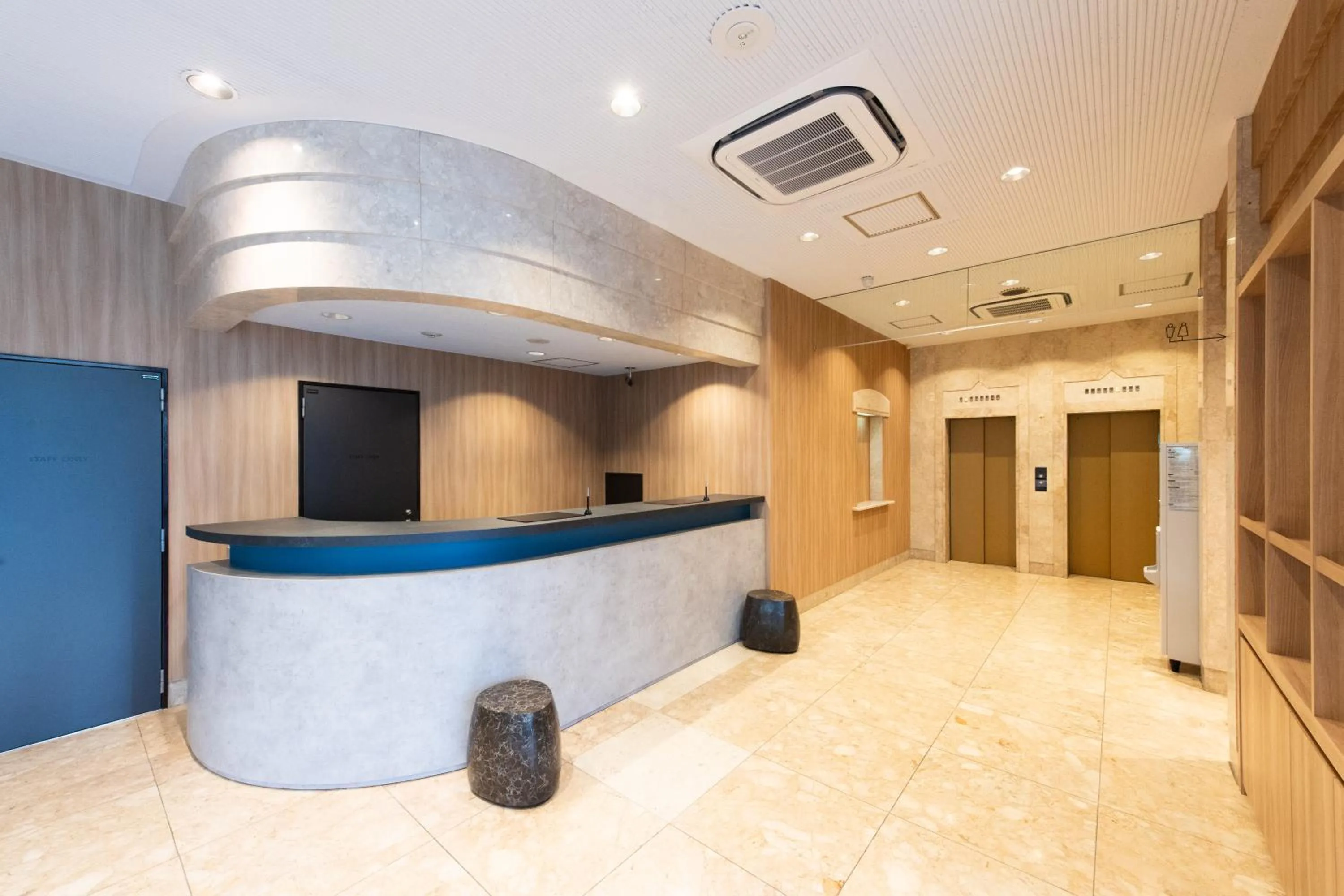Lobby or reception in Urvest Hotel Kamata