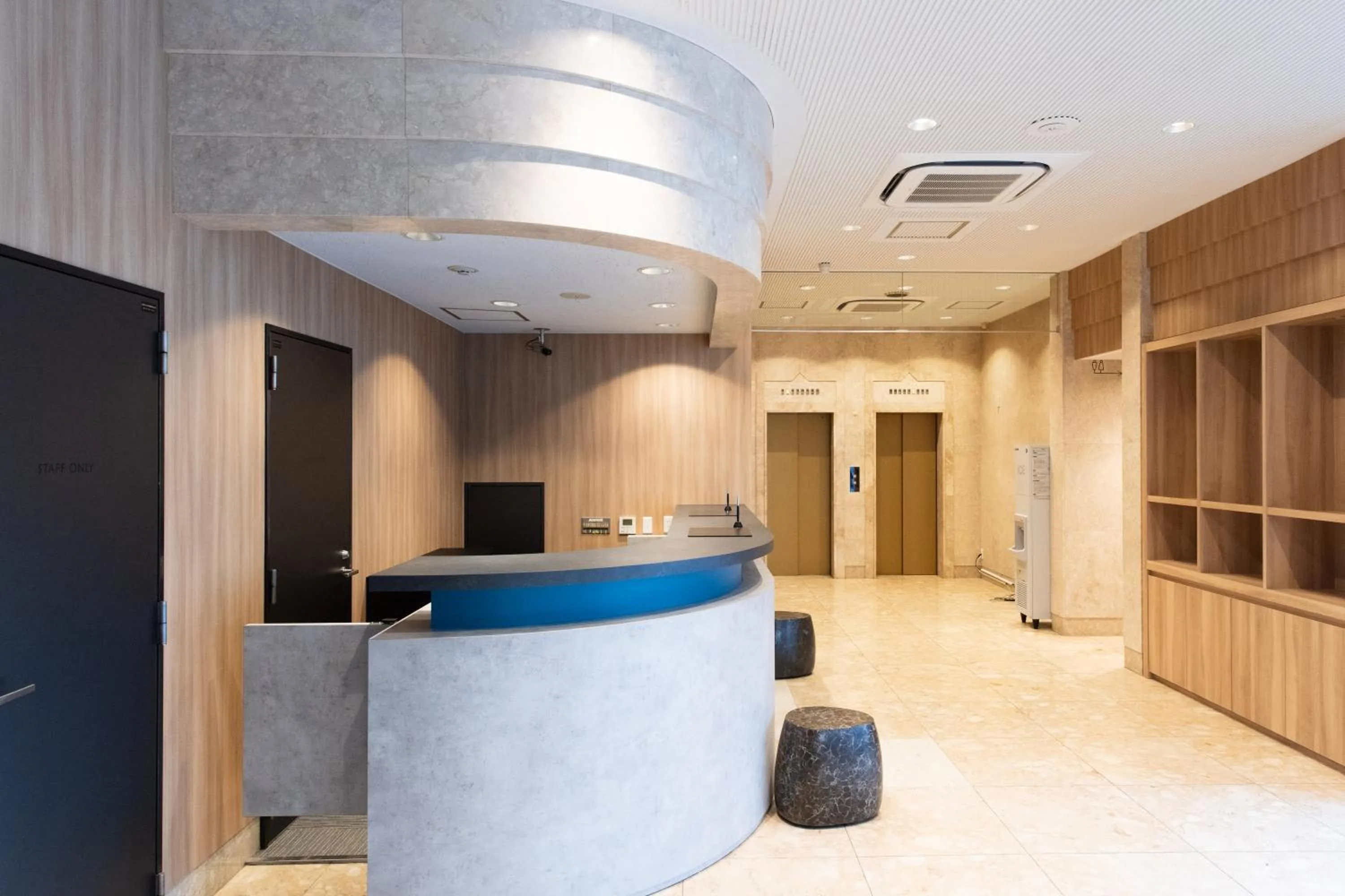 Lobby or reception in Urvest Hotel Kamata