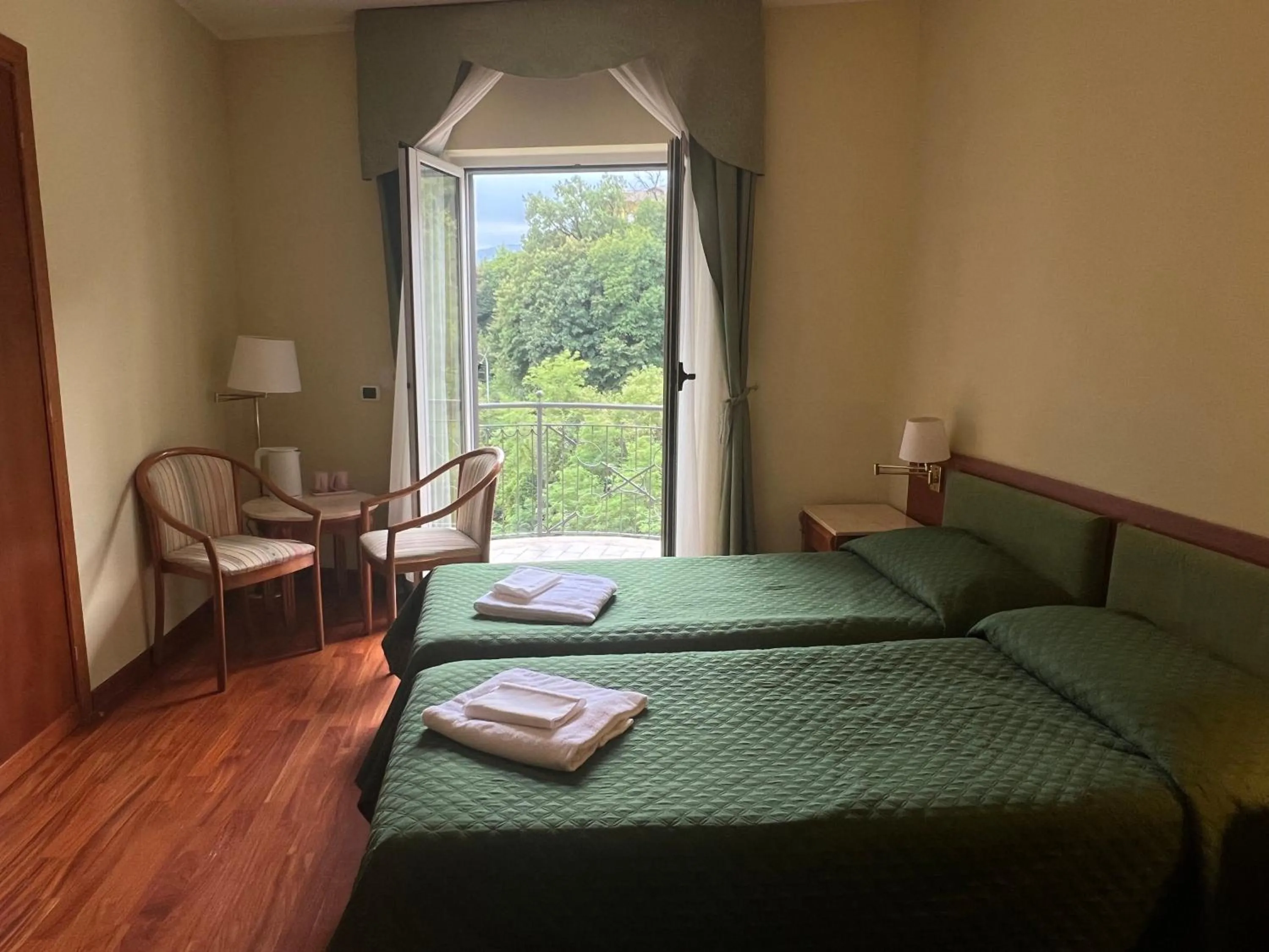 Bedroom, Bed in Hotel Erika