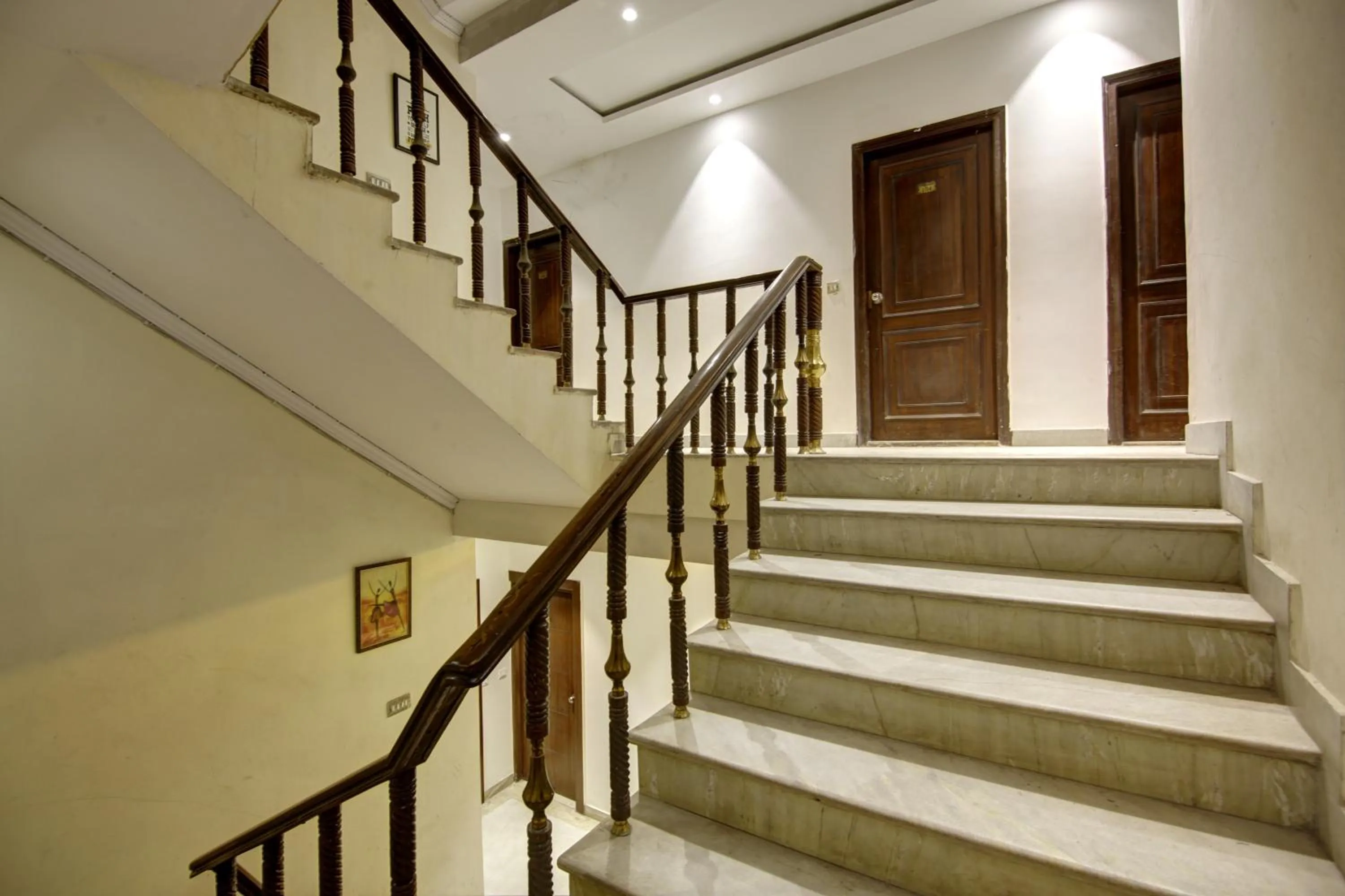Property building in Hotel Kashish Plaza - 5 Mins From Metro Station