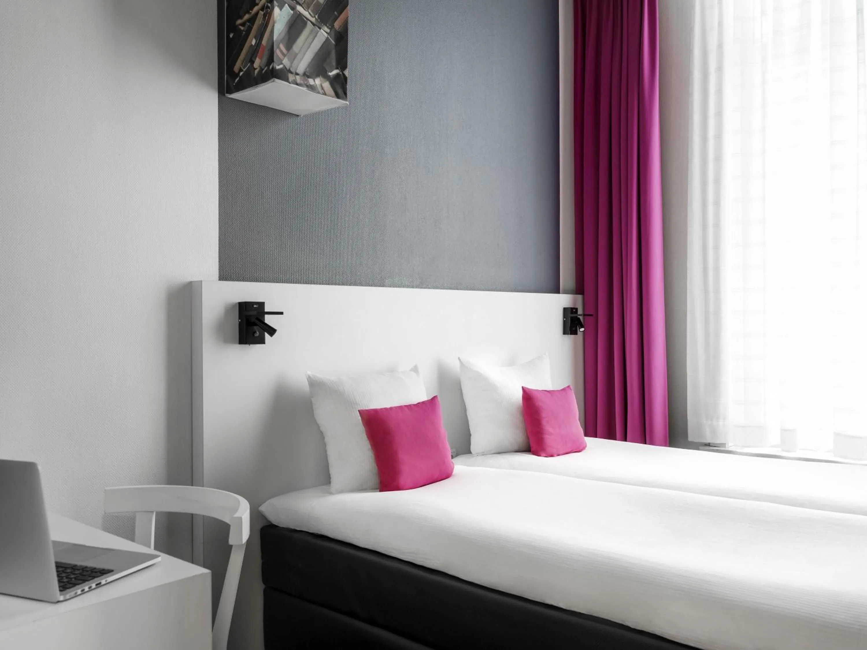 Bedroom, Bed in ibis Styles Amsterdam Amstel