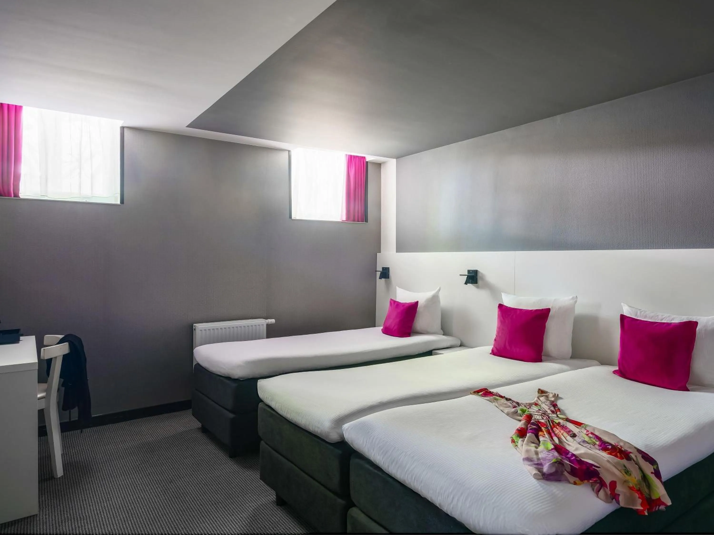 Bedroom, Bed in ibis Styles Amsterdam Amstel