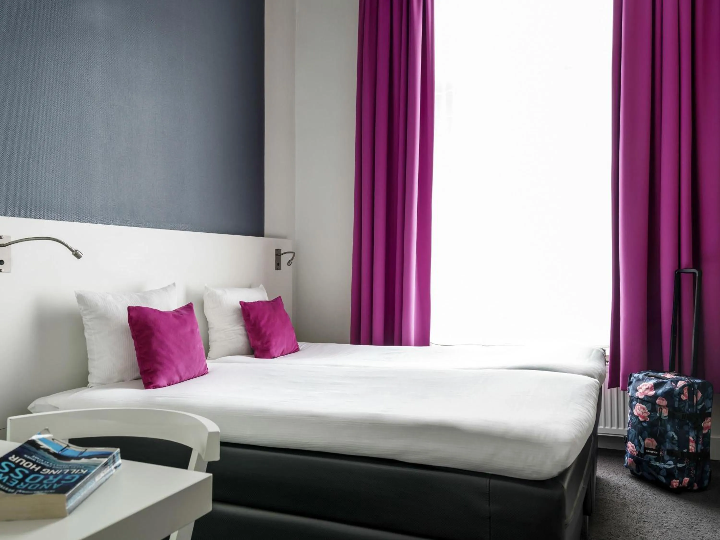 Bedroom, Bed in ibis Styles Amsterdam Amstel