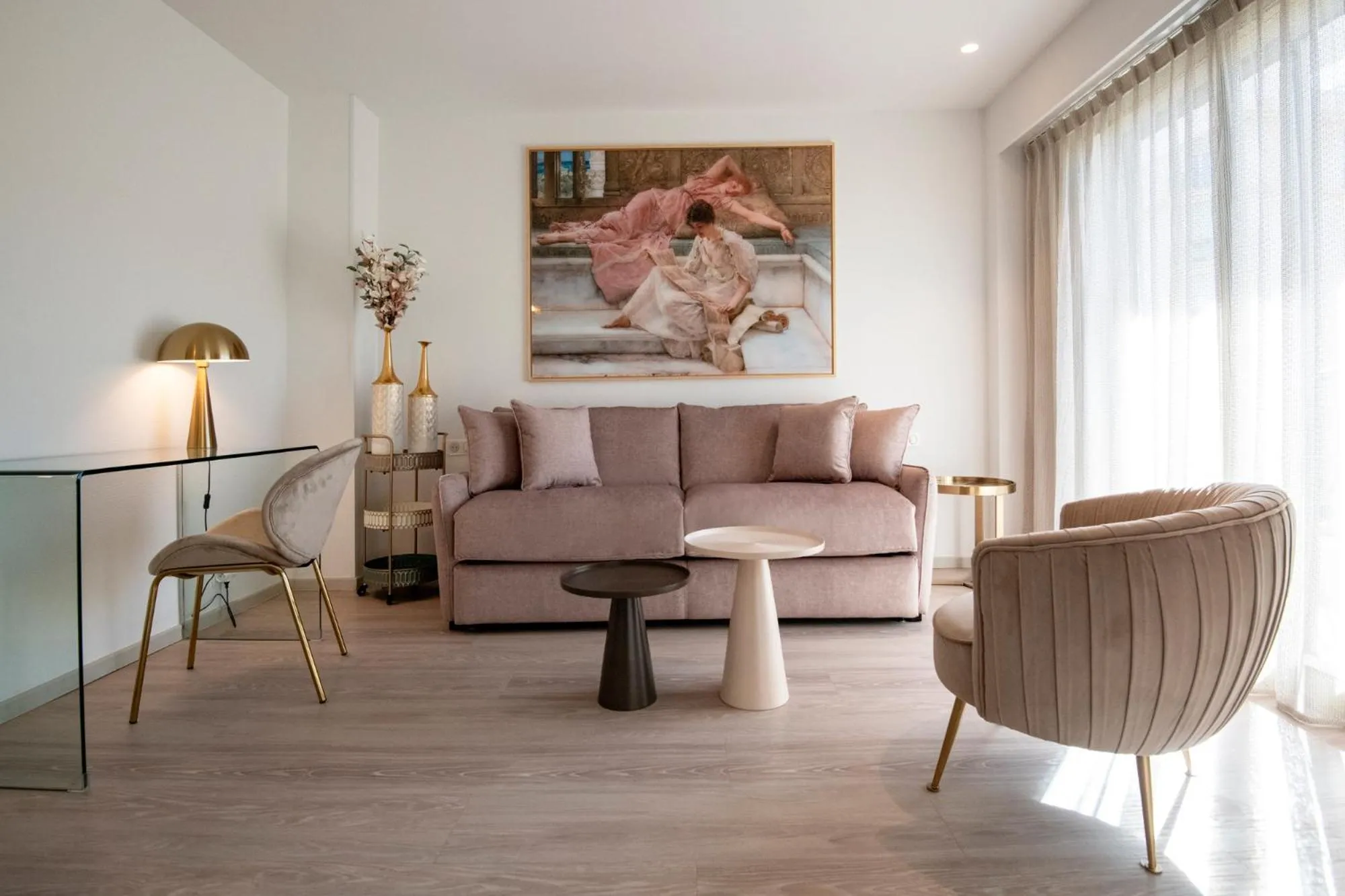 Seating area in Résidence Hôtelière Chambord au coeur de Menton - entièrement rénovée