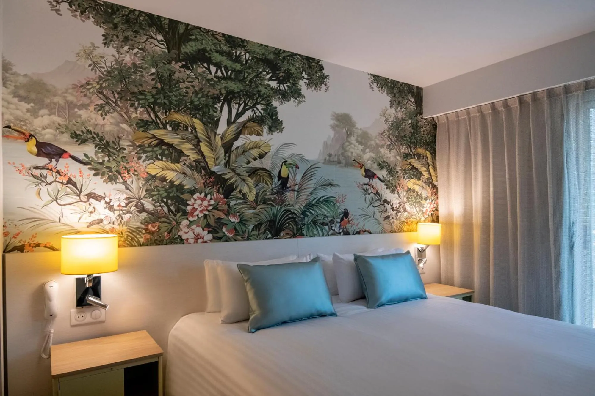 Bed in Résidence Hôtelière Chambord au coeur de Menton - entièrement rénovée