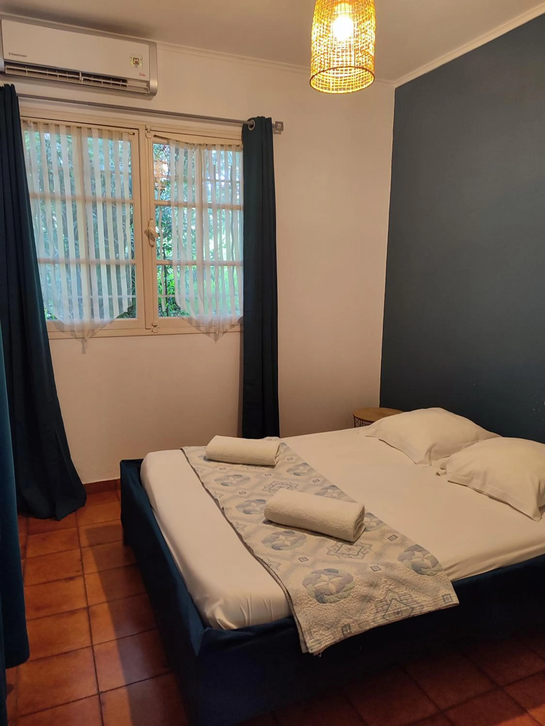 MARINA , 2mn à PIEDS PLAGE BOUCAN CANOT