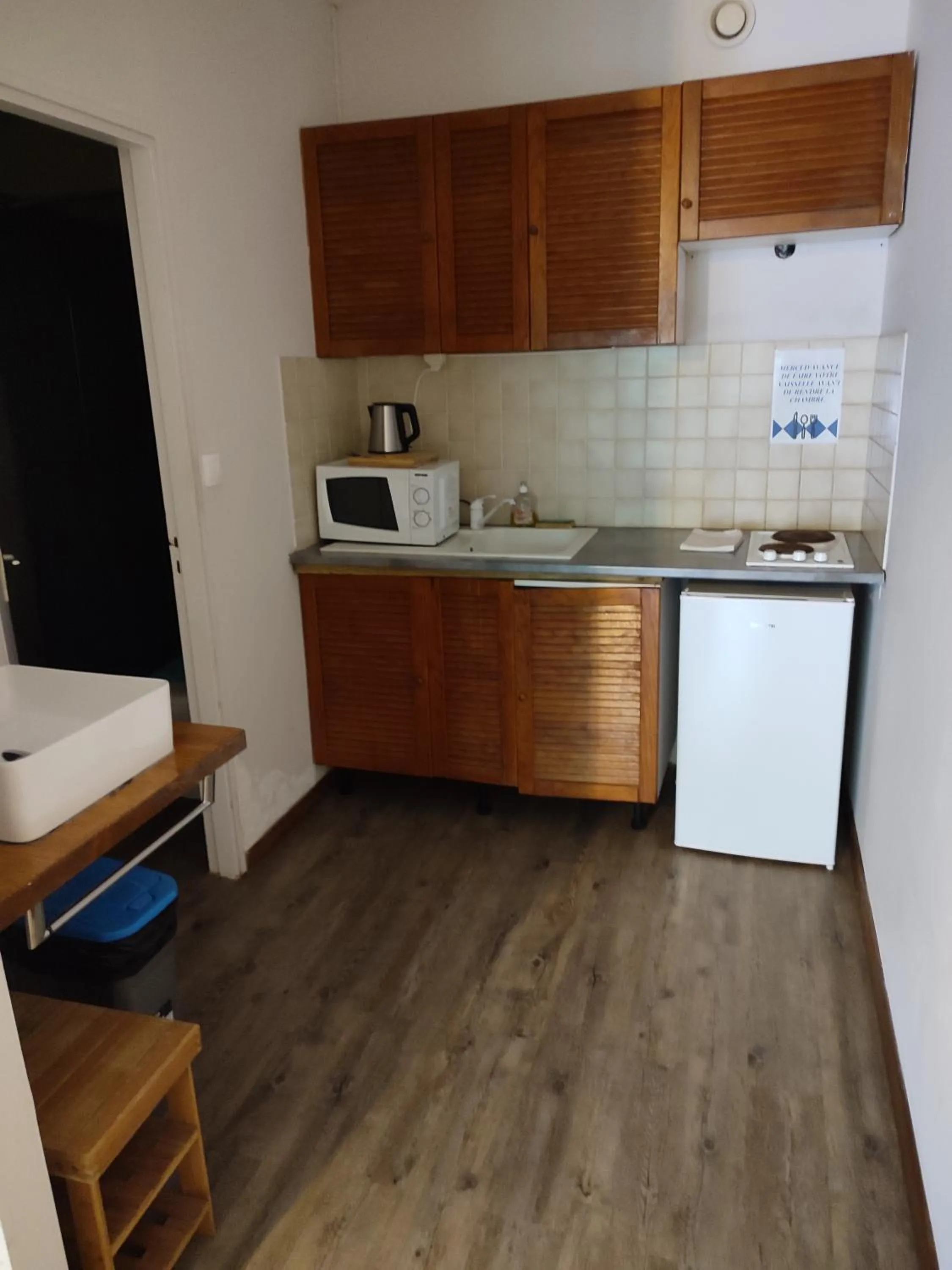 MARINA , 2mn à PIEDS PLAGE BOUCAN CANOT