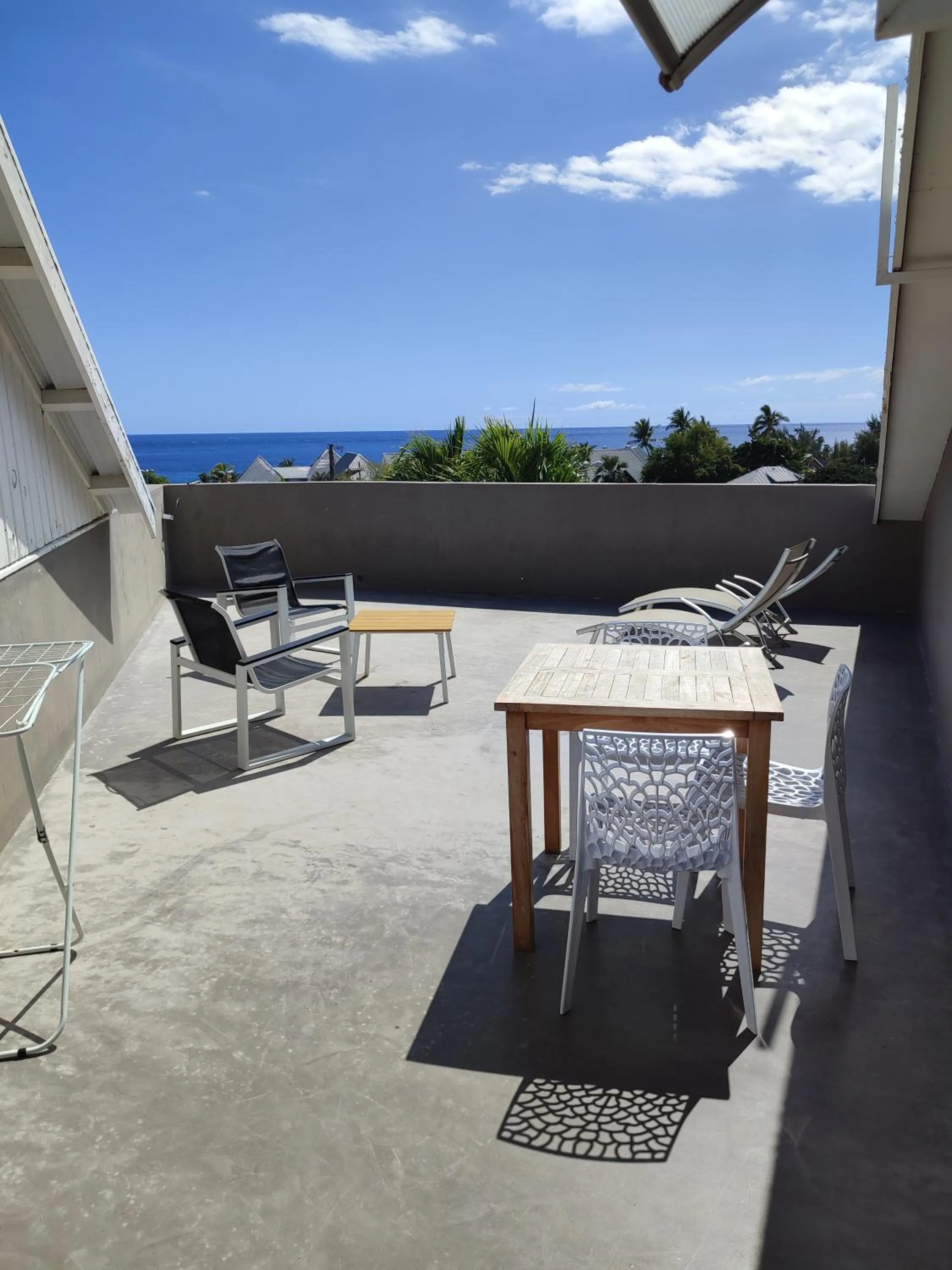 MARINA , 2mn à PIEDS PLAGE BOUCAN CANOT