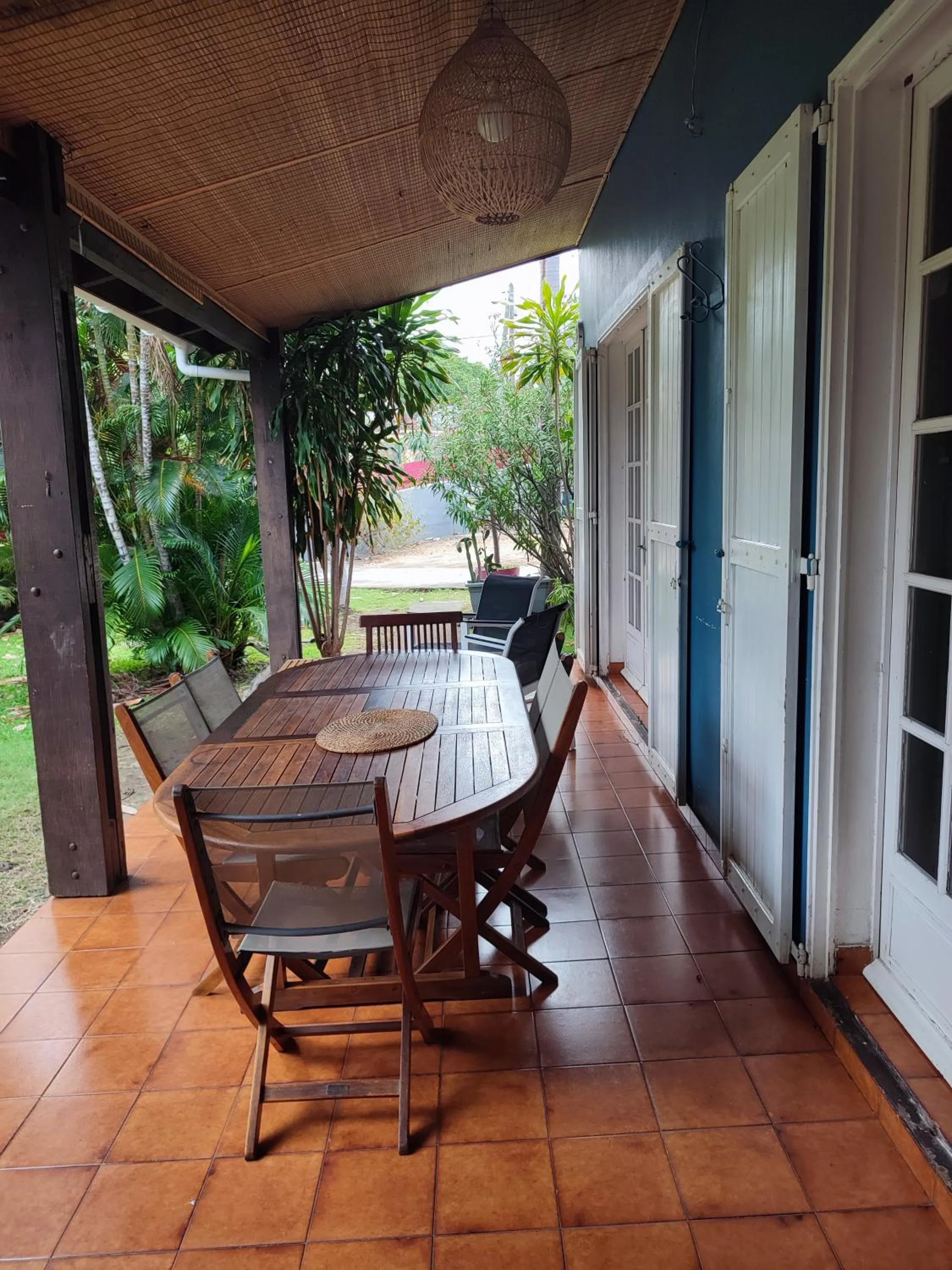 MARINA , 2mn à PIEDS PLAGE BOUCAN CANOT