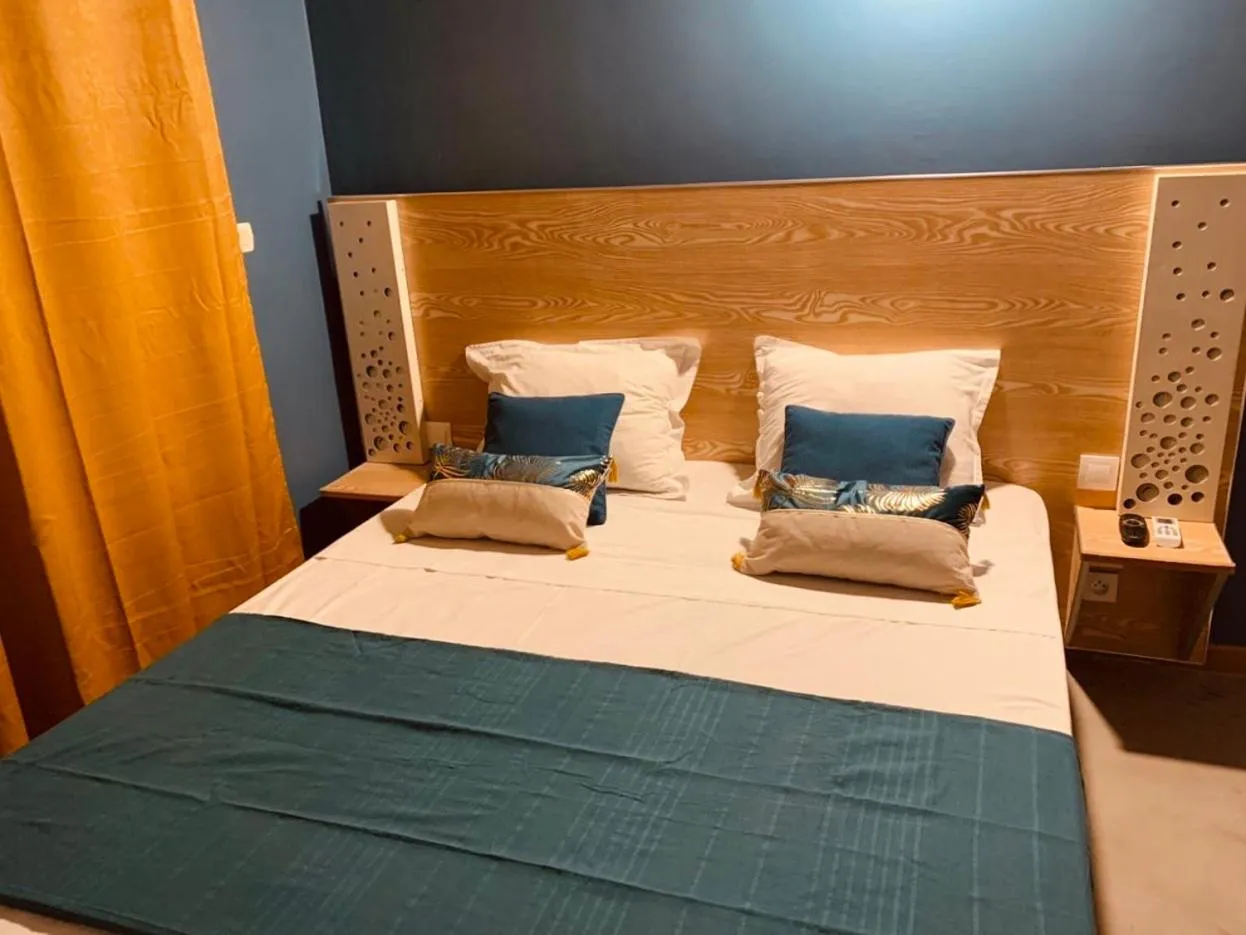 MARINA , 2mn à PIEDS PLAGE BOUCAN CANOT