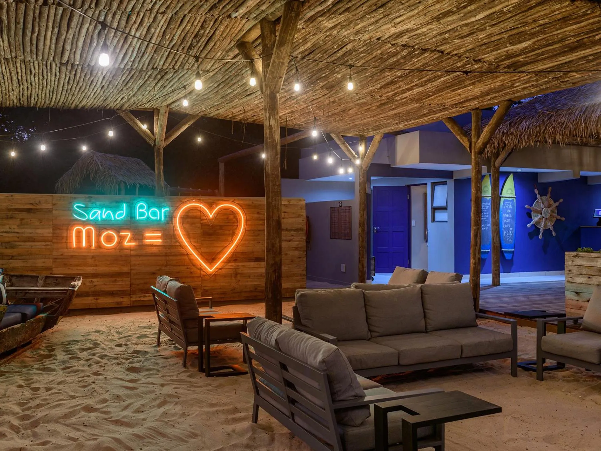 Lounge or bar in San Martinho Beach Club