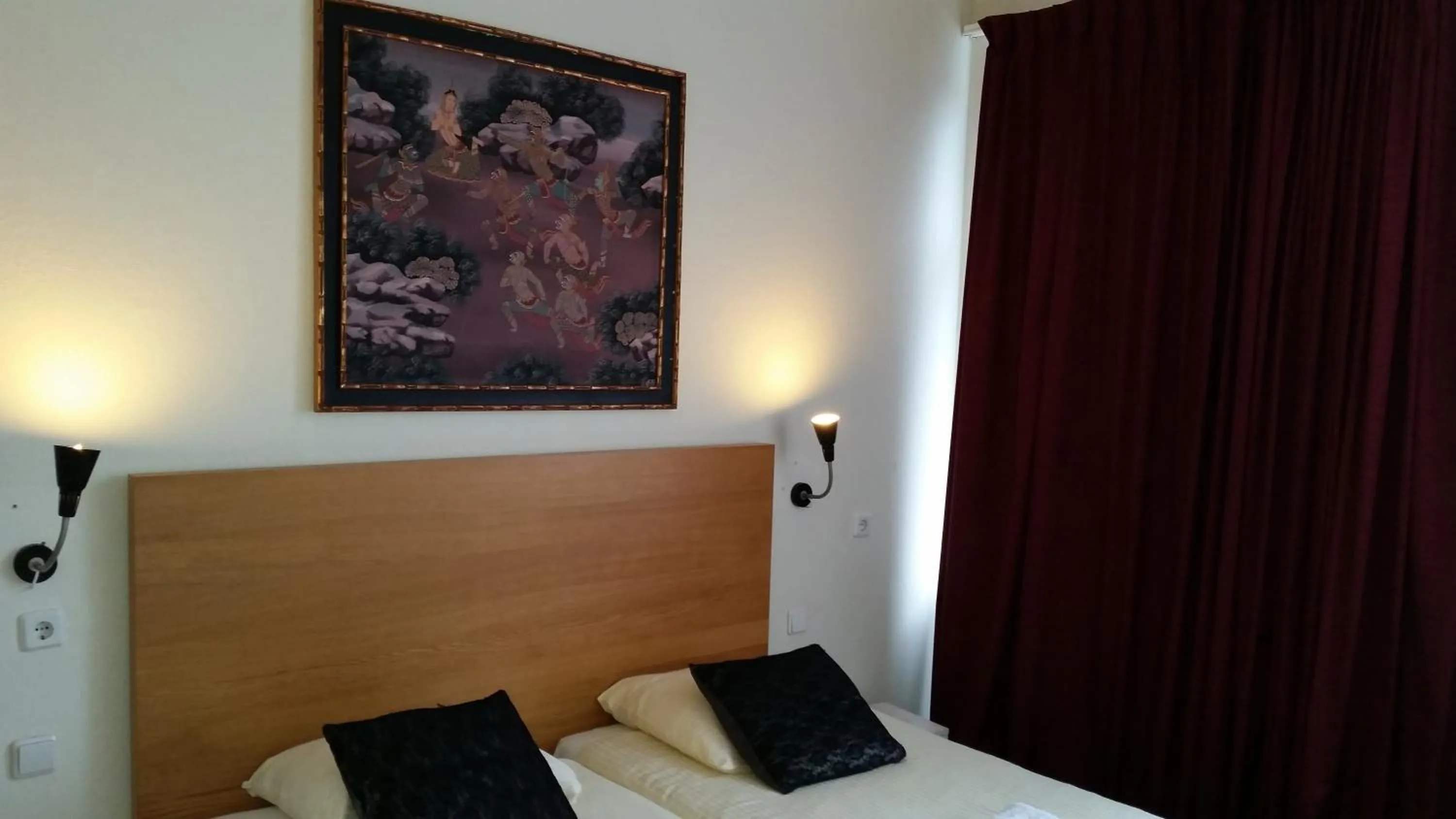 Bed in Hotel Holland Lodge