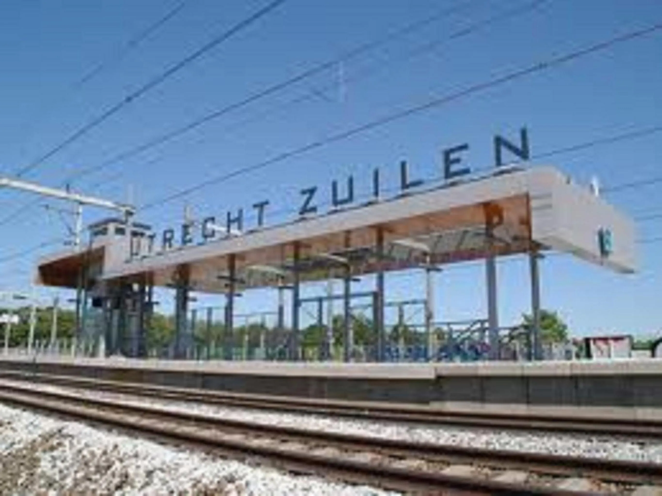 Area and facilities in Hotel Holland Lodge