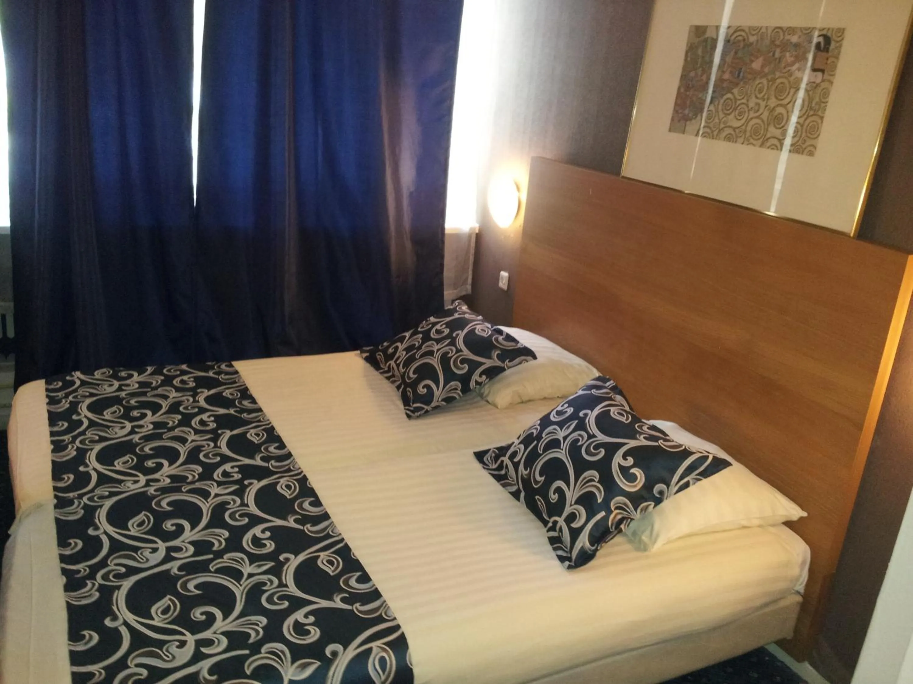 Bed in Hotel Holland Lodge