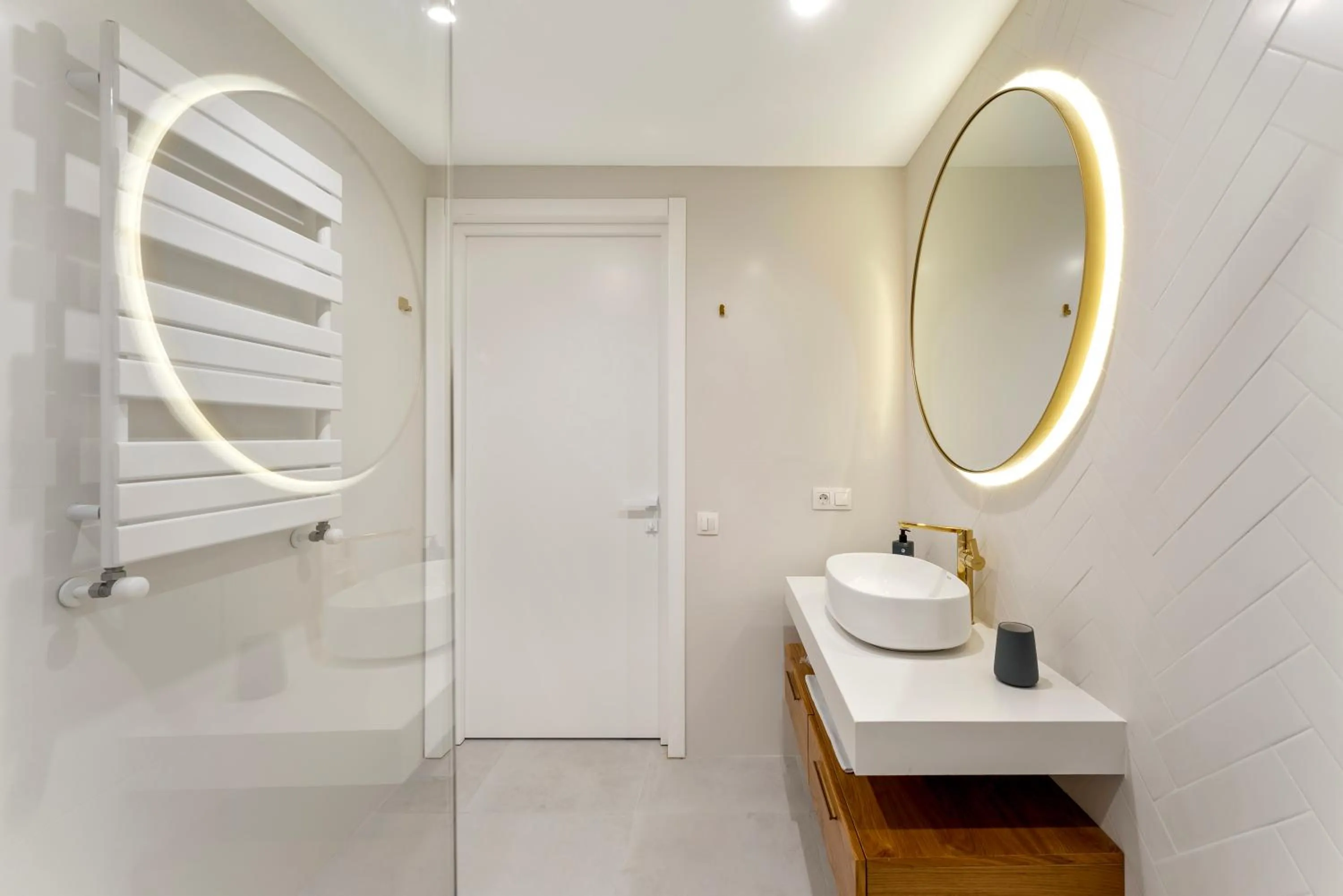 Shower in Solridge Aparthotel