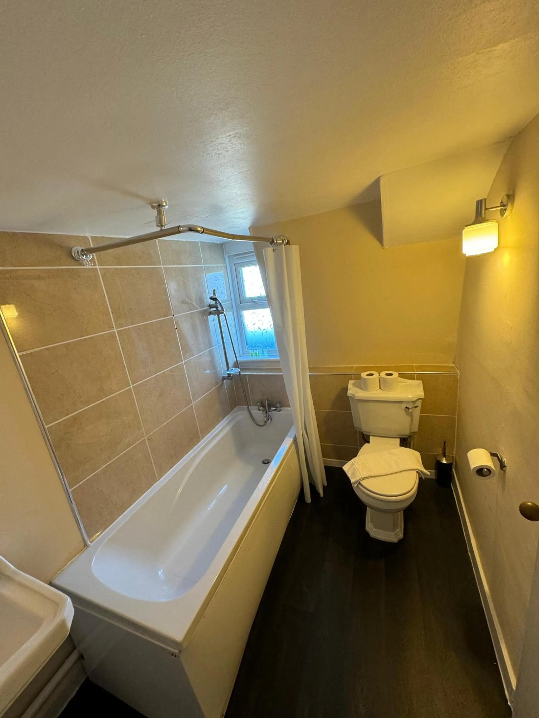 Bathroom in The George Hotel