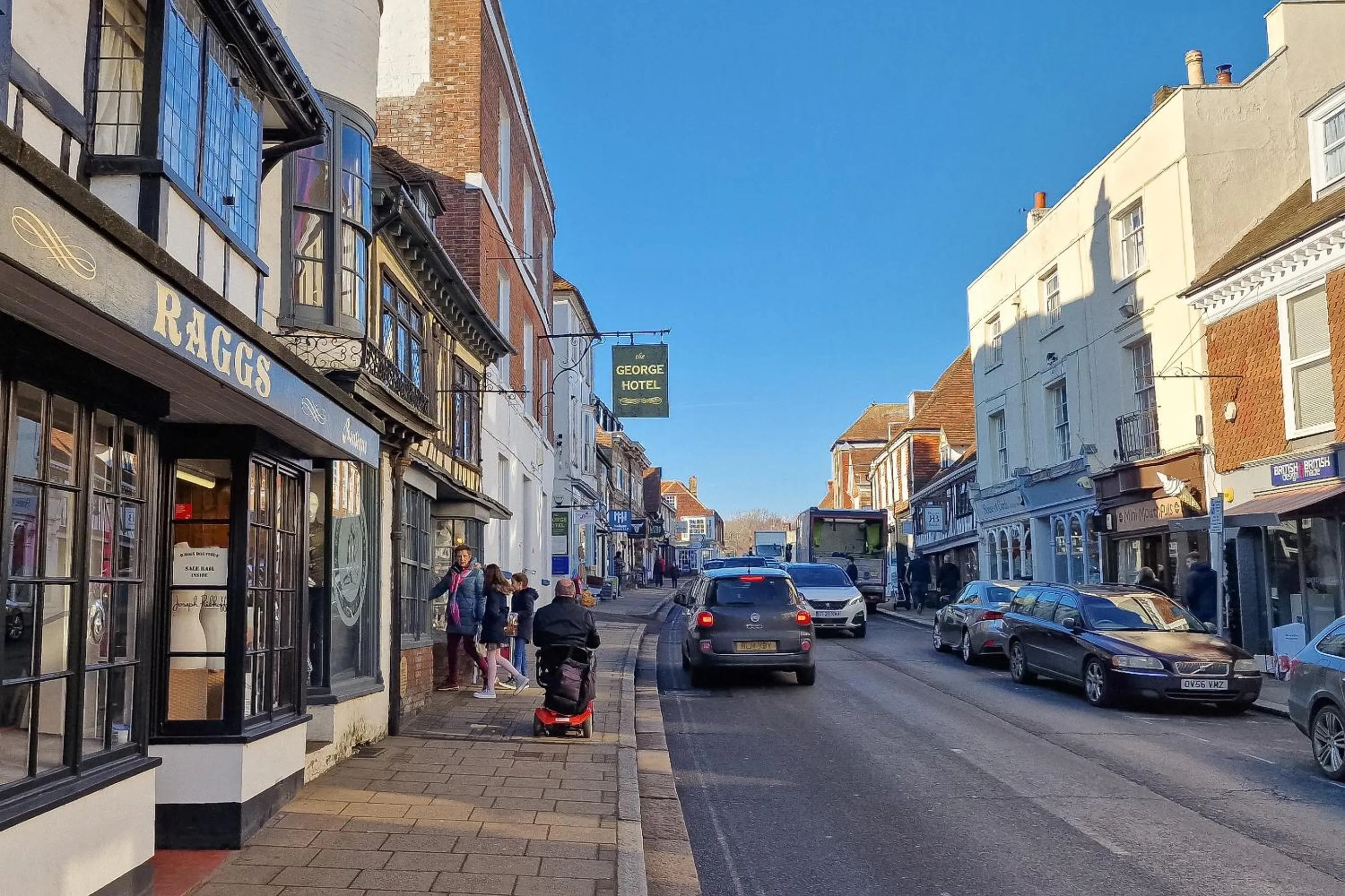 Neighbourhood in The George Hotel