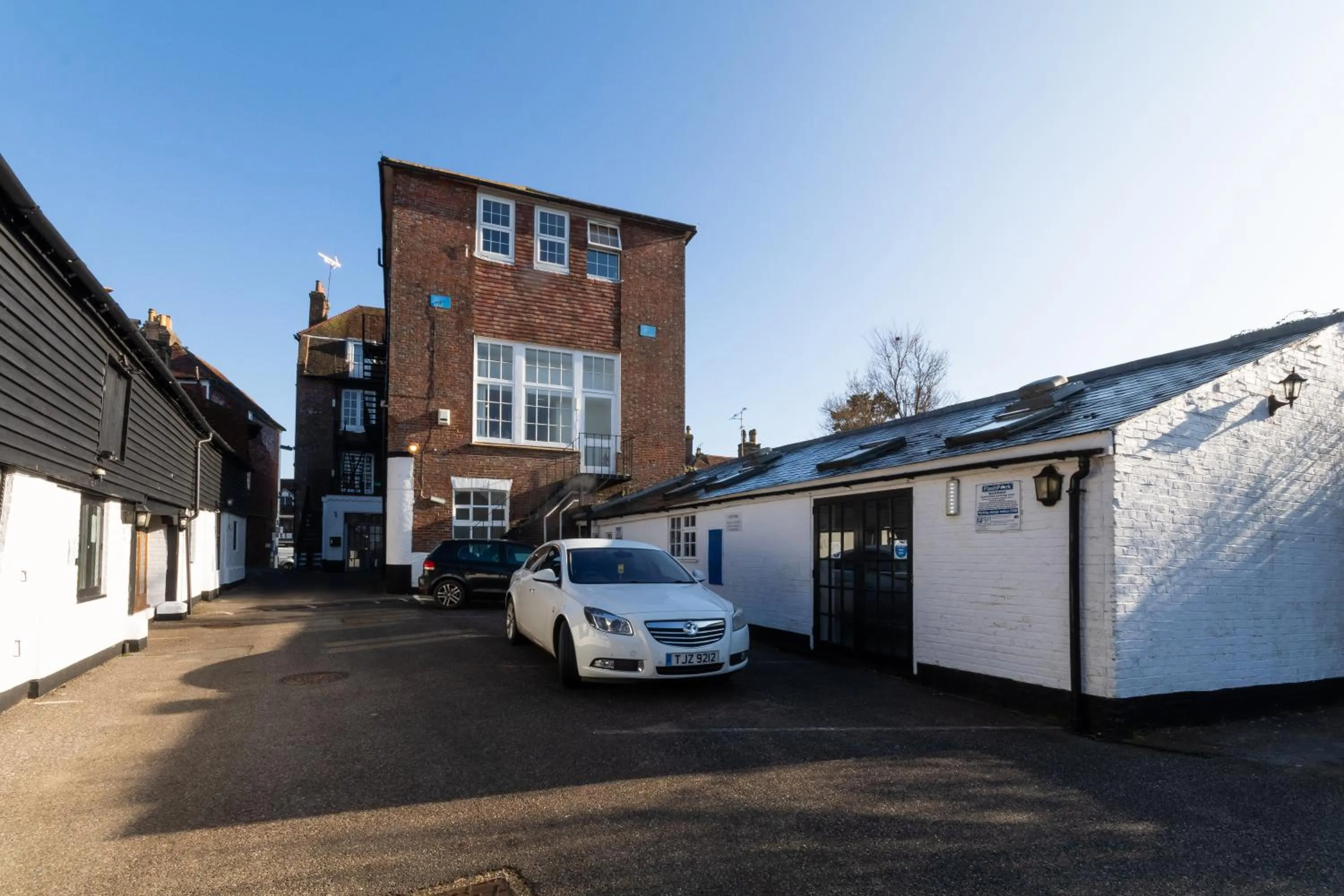 Parking in The George Hotel