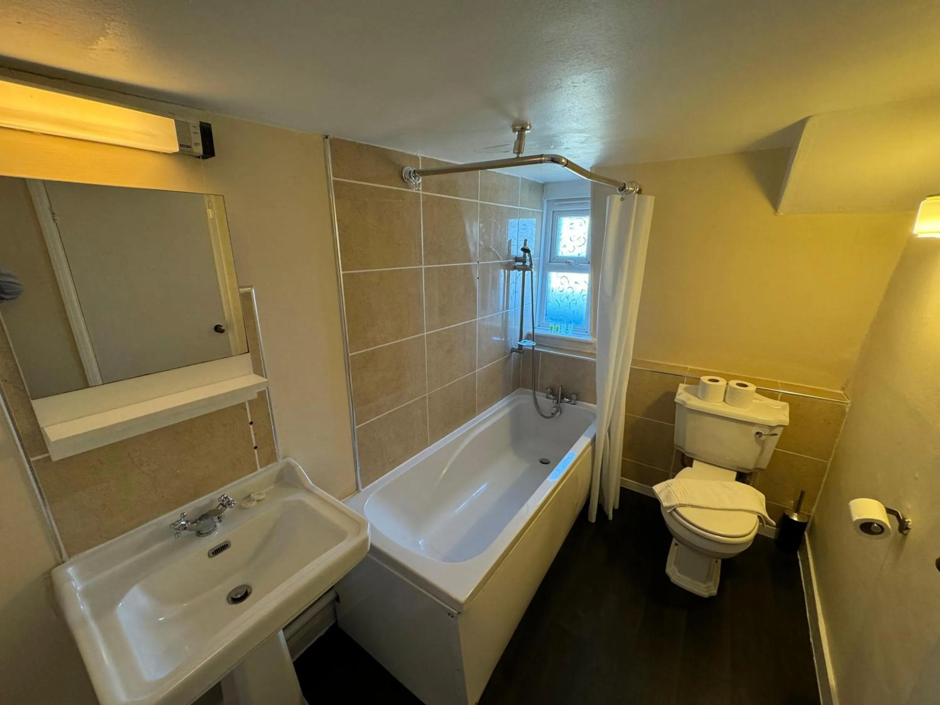 Bathroom in The George Hotel