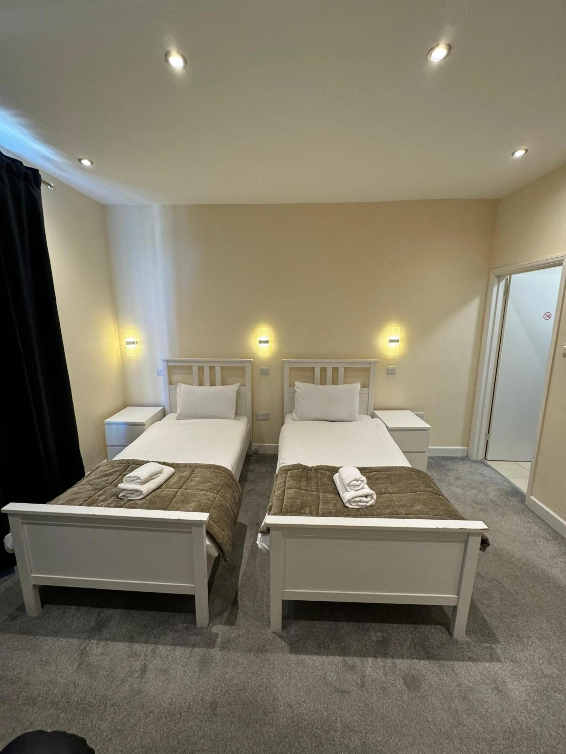 Bedroom, Bed in The George Hotel