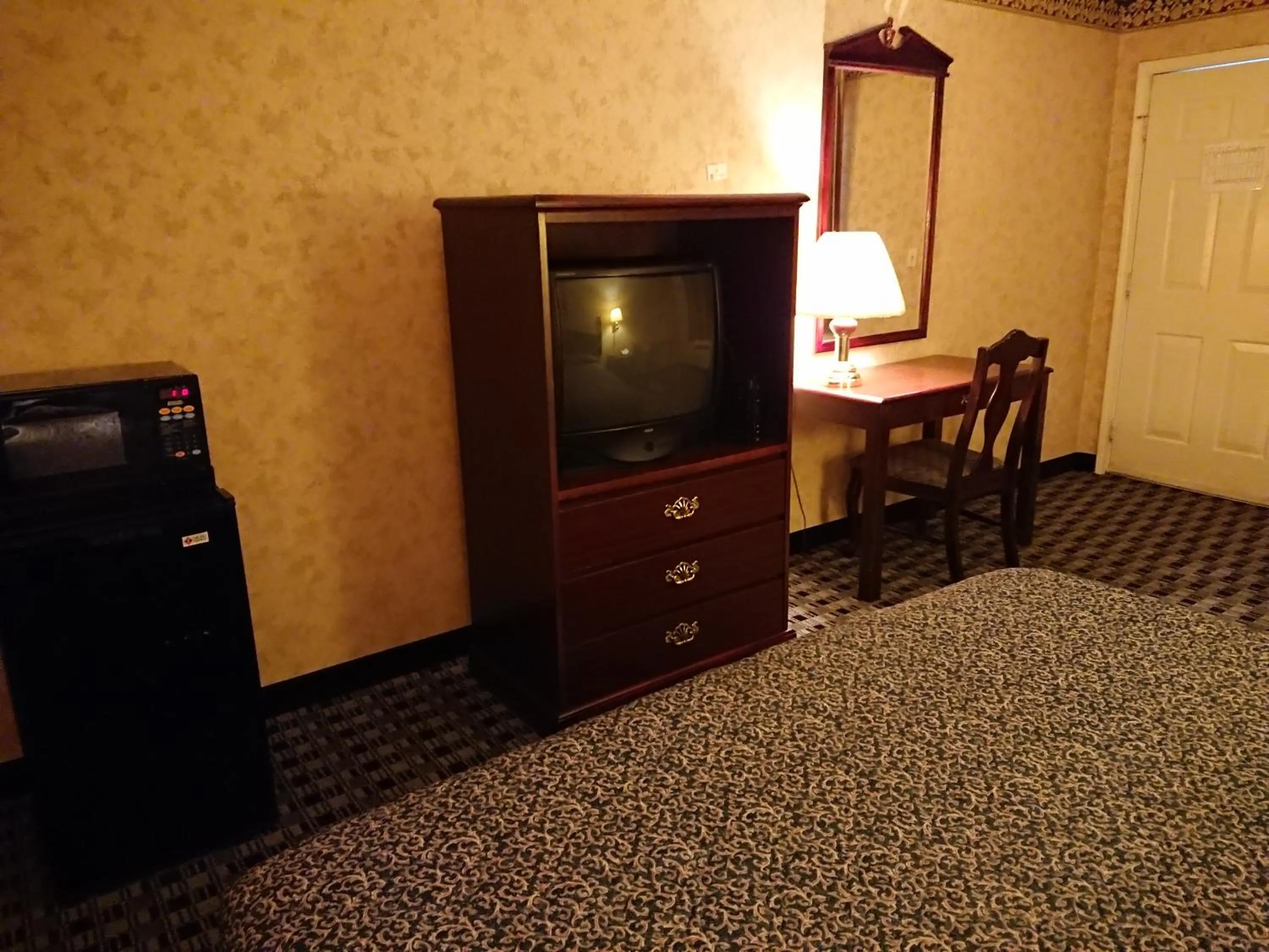 Bed in Stonebrook Inn