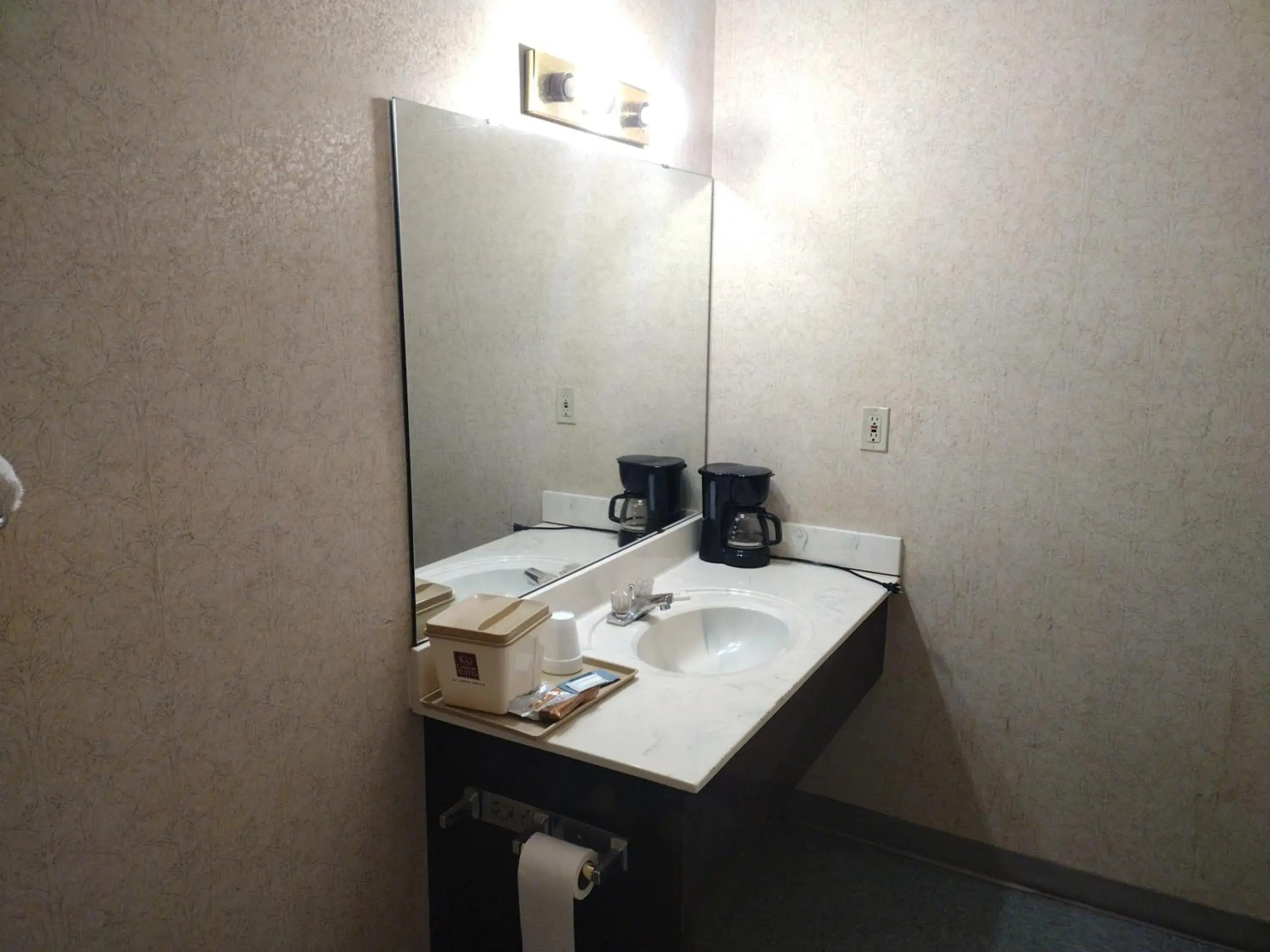 Double Room in Stonebrook Inn Double Room in Stonebrook Inn