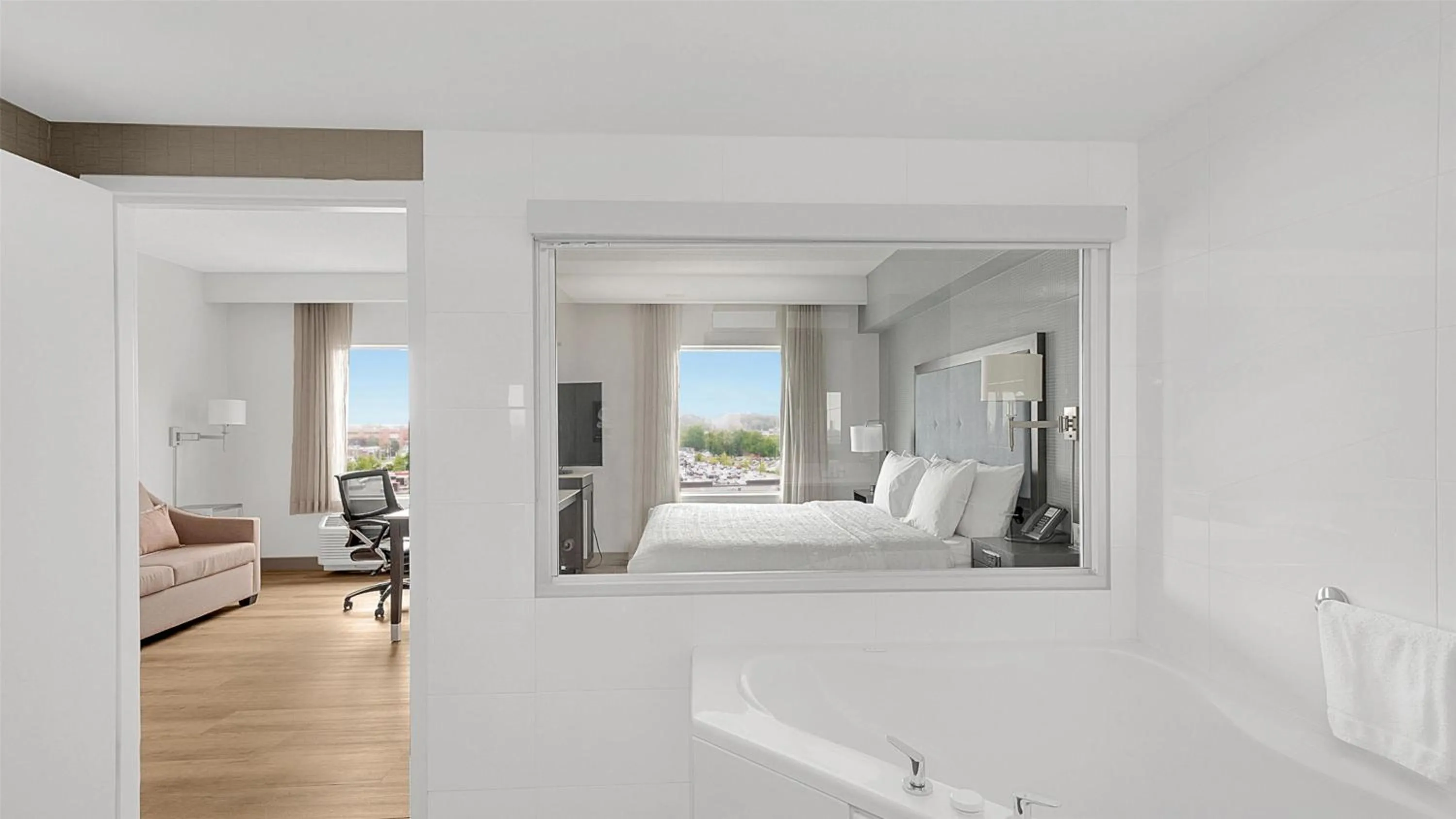 Bed in Hampton Inn & Suites by Hilton Toronto Markham