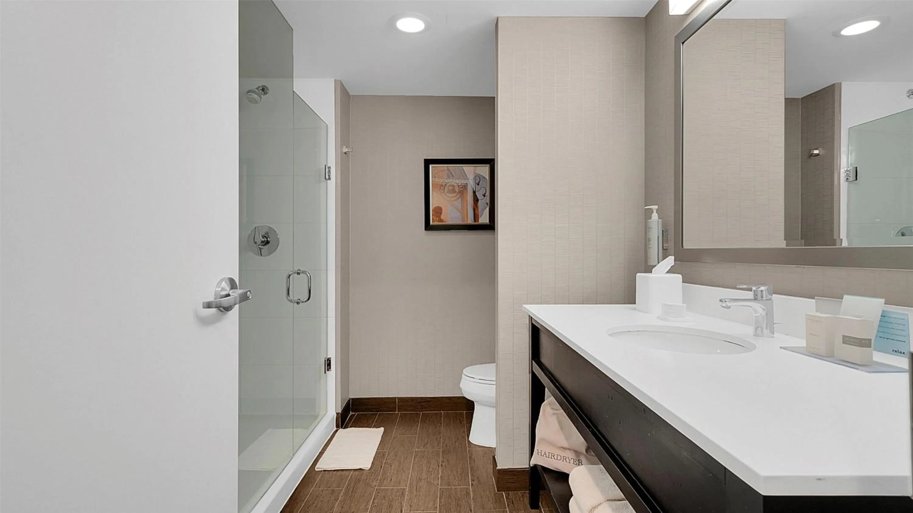 Bathroom in Hampton Inn & Suites by Hilton Toronto Markham