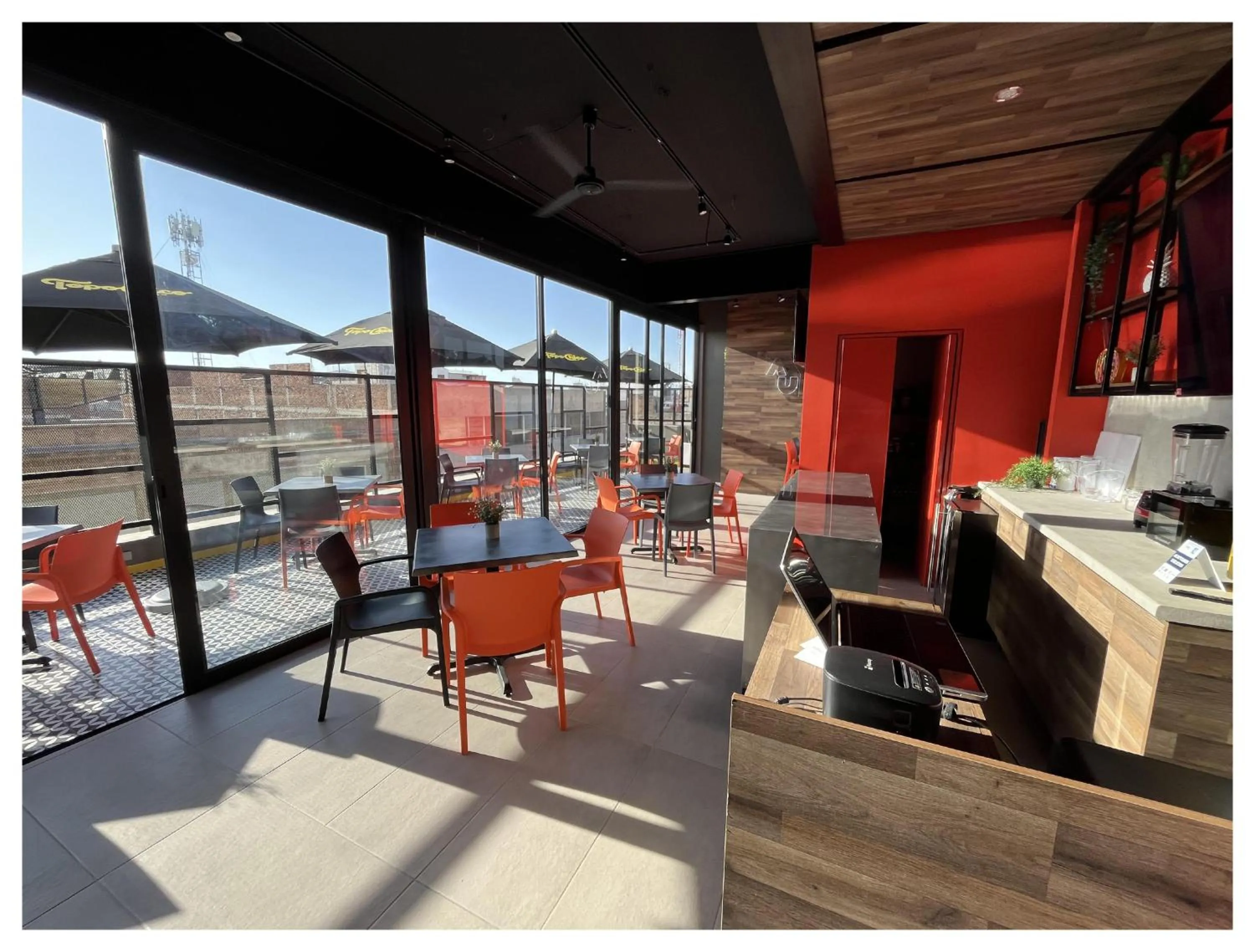 Restaurant/places to eat in ALT URBANA